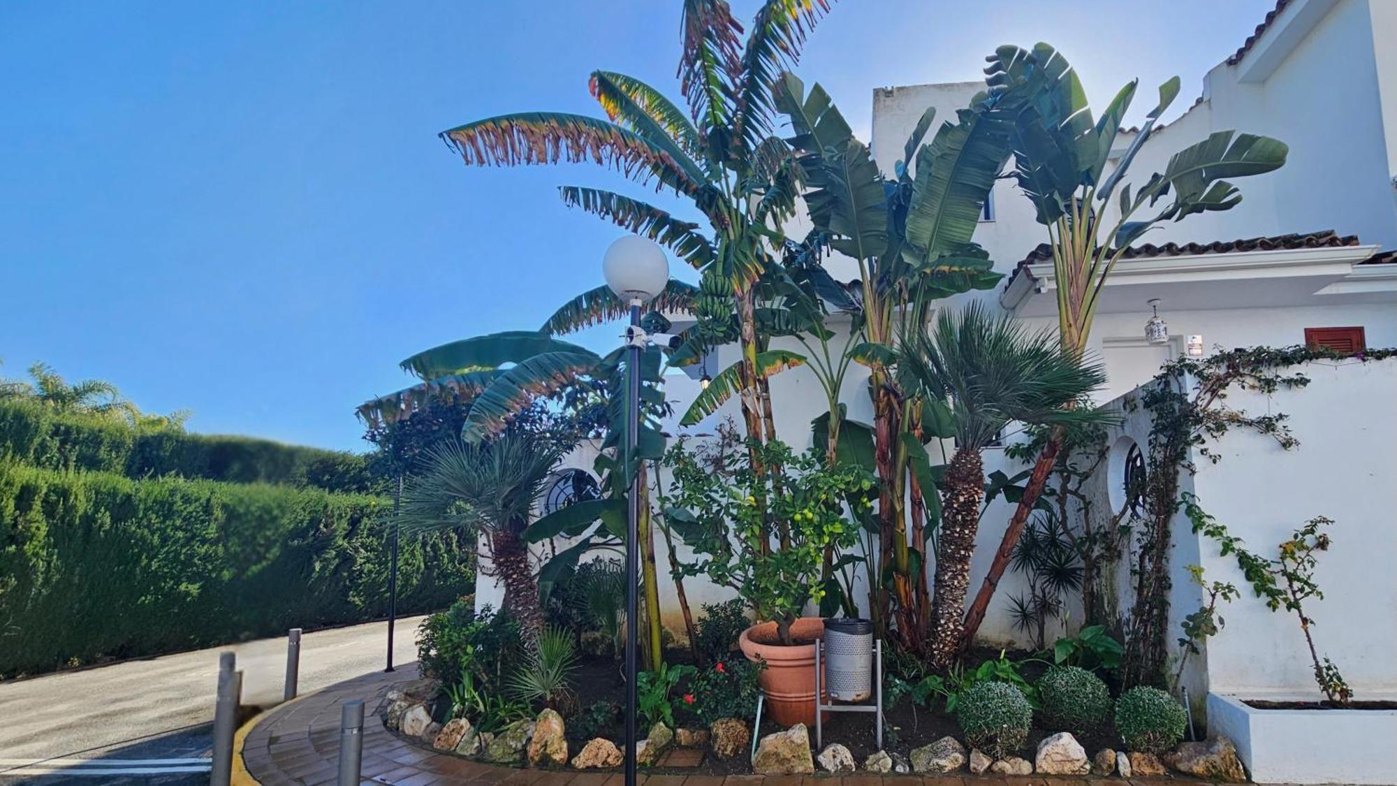 4 Bedroom Townhouse 200 Meters From The Beach! * Estepona