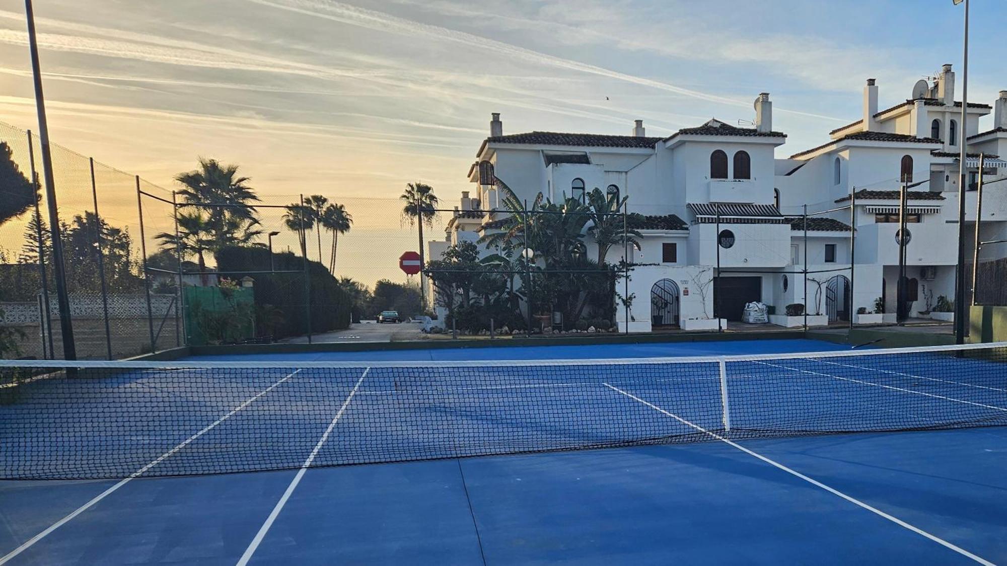 4 Bedroom Townhouse 200 Meters From The Beach! Apartment