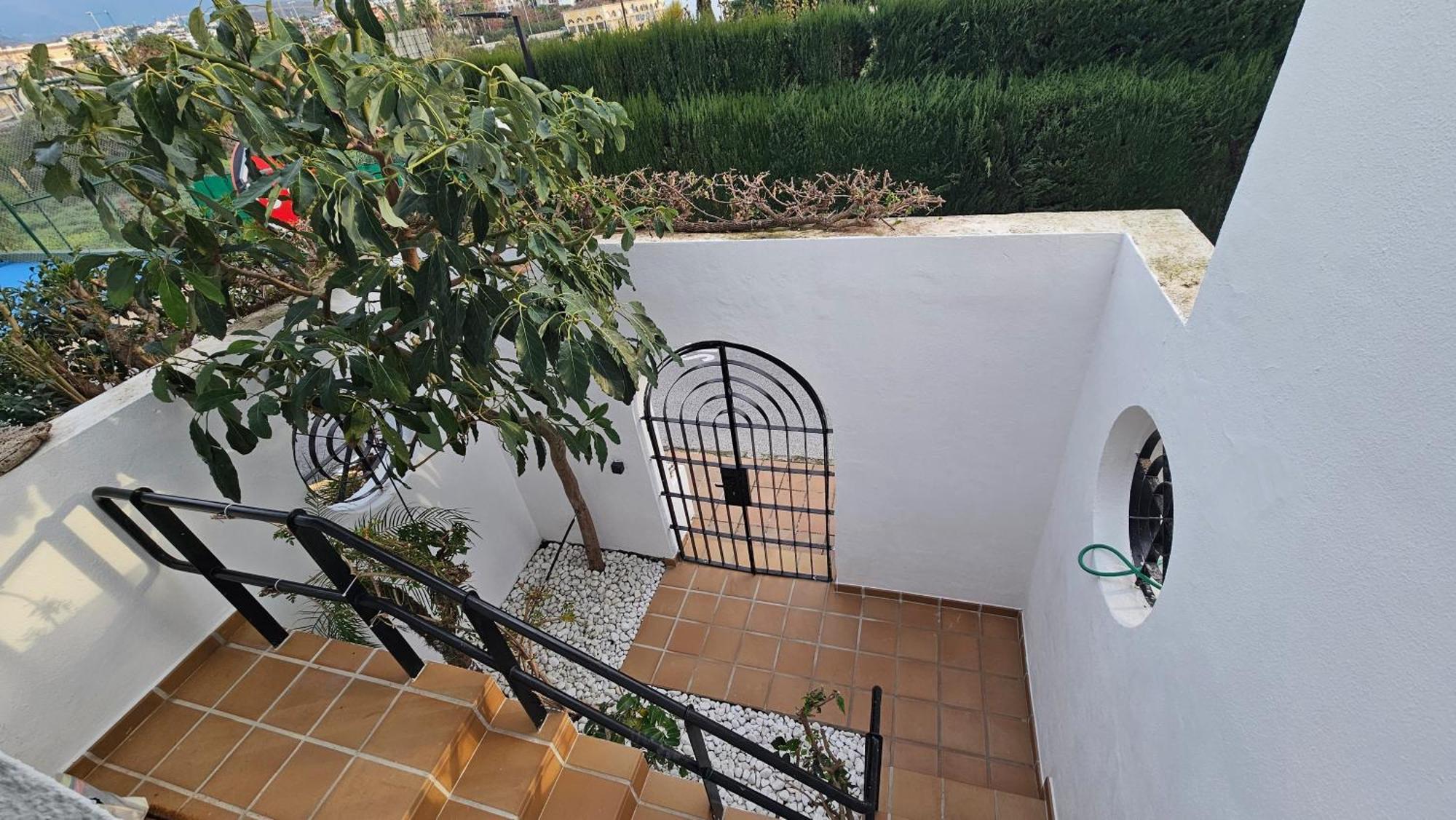 Apartment 4 Bedroom Townhouse 200 Meters From The Beach!