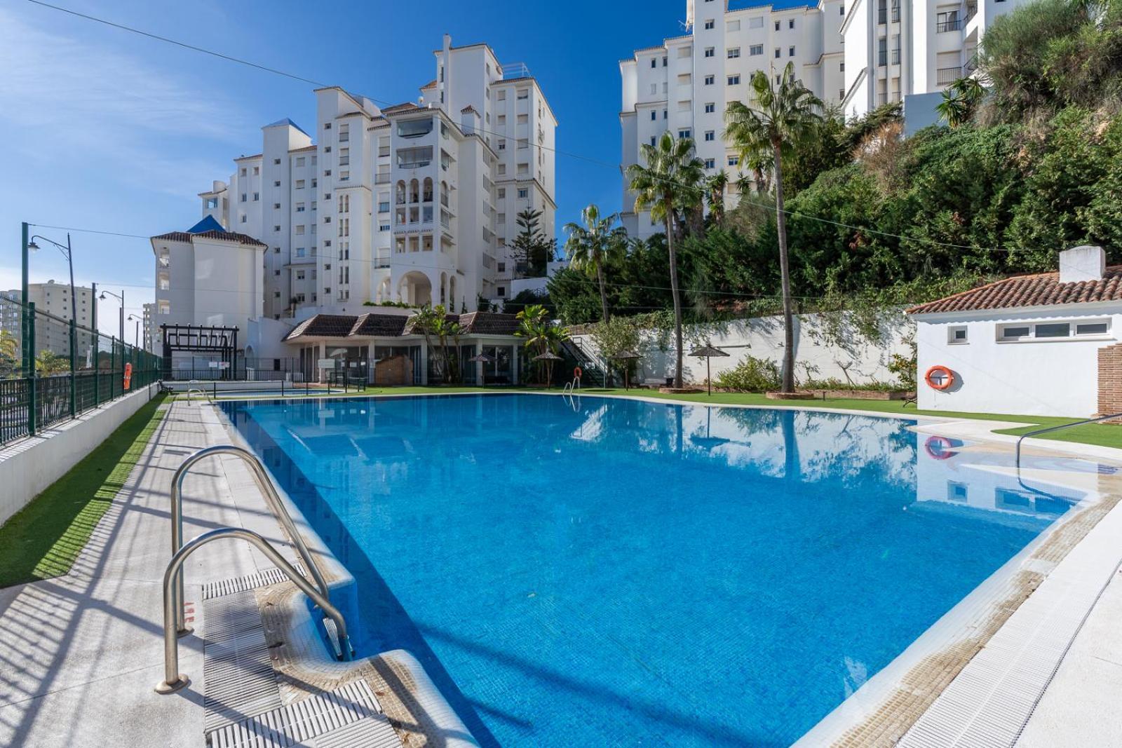 Ar11 Stylish Flat In Perfect Location Estepona