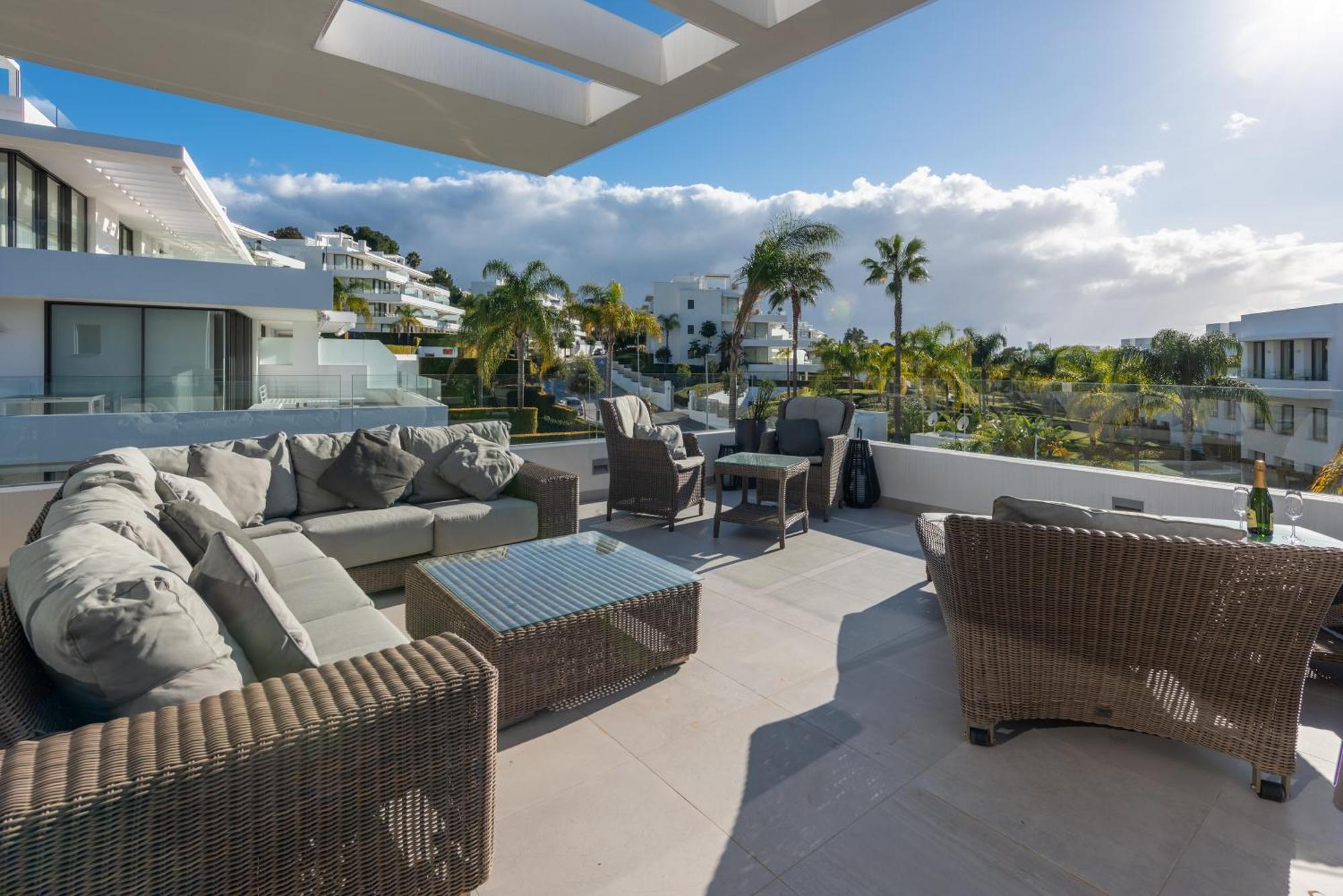 Duplex Penthouse In Cataleya *