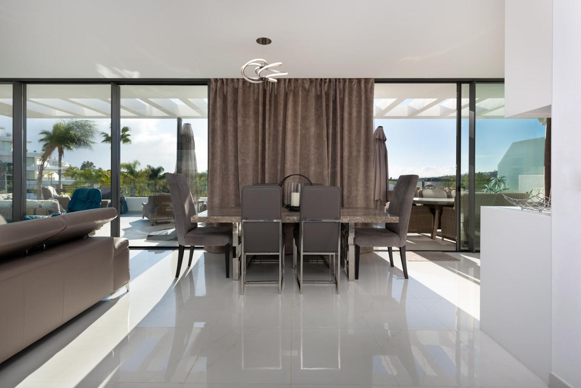 Duplex Penthouse In Cataleya *