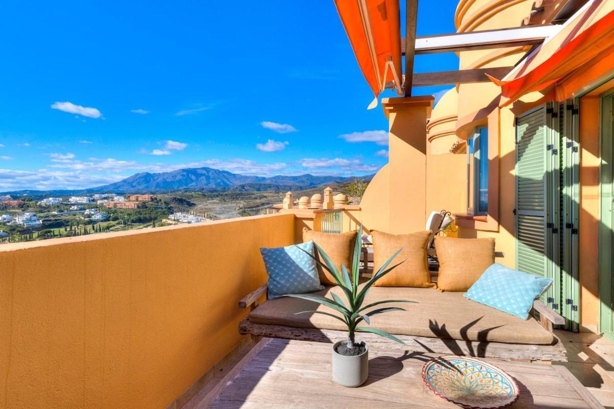 Stunning Sea View Penthouse Apartment *
