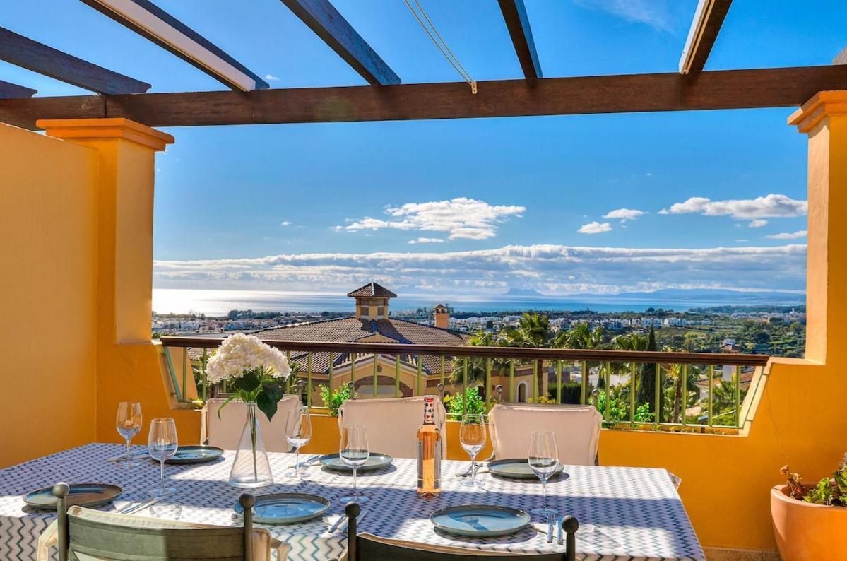 Stunning Sea View Penthouse Apartment *