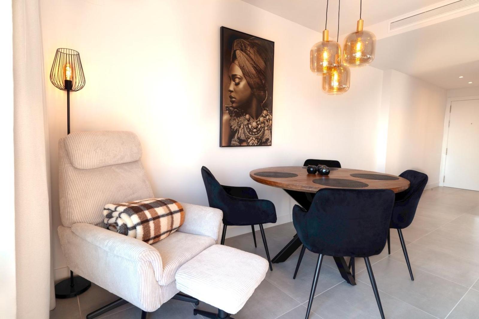 Beautiful New Penthouse In Apartment