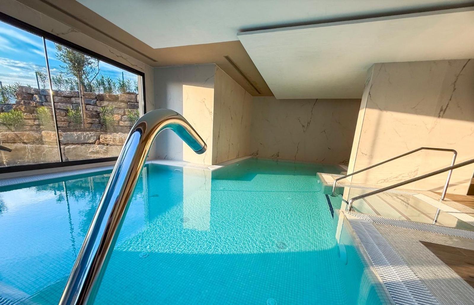 Beautiful New Penthouse In Apartment Estepona