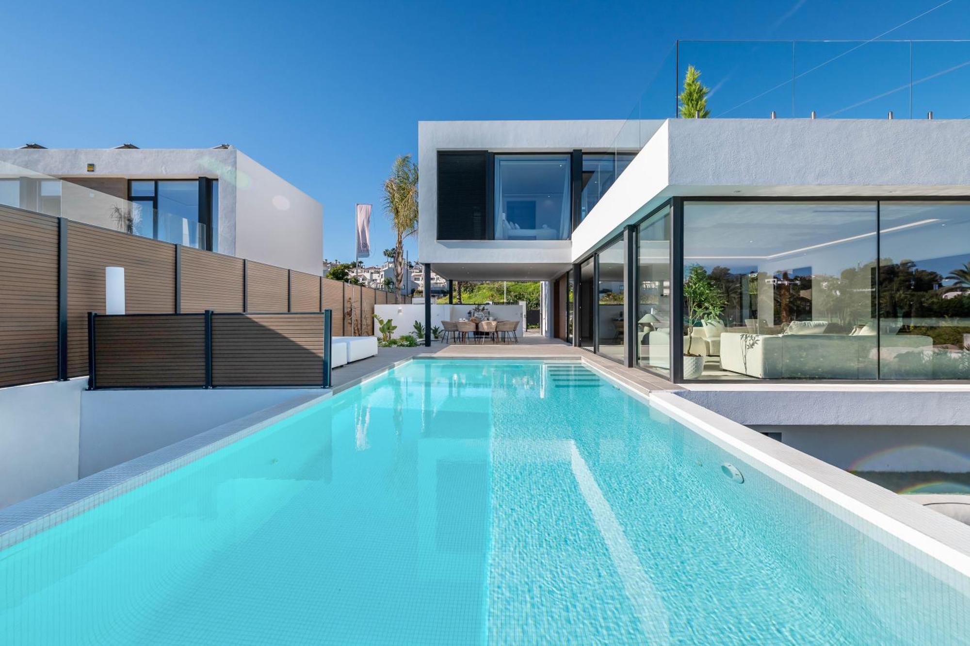 Vacation Marbella I Chic, Cutting-edge Amenities, Private Heated Infinity Pool, Golf Front Location, Cinema Estepona