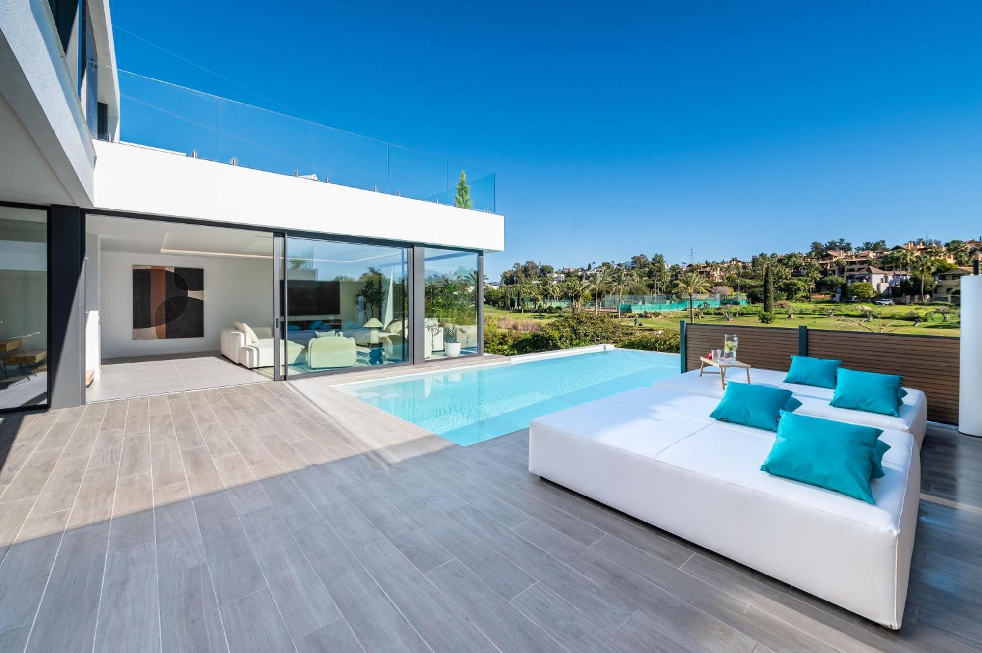 Vacation Marbella I Chic, Cutting-edge Amenities, Private Heated Infinity Pool, Golf Front Location, Cinema