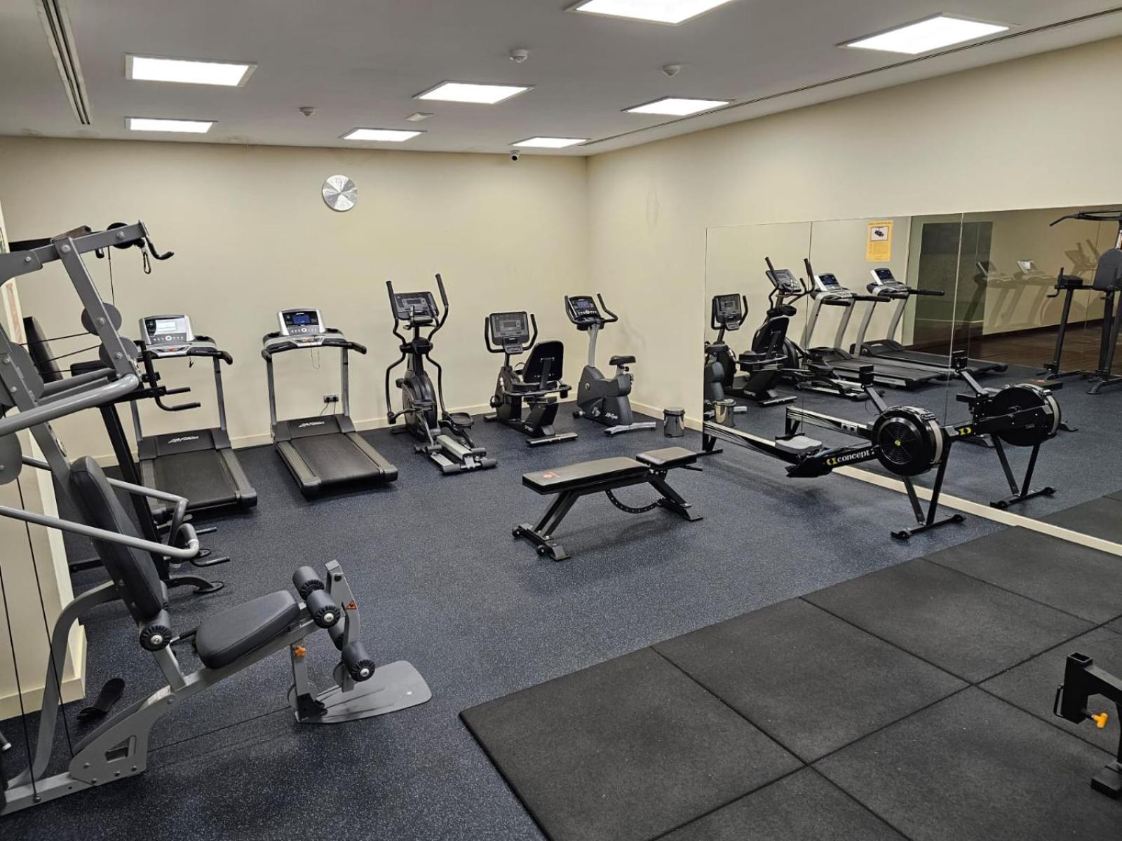 Benatalaya,heated Pool,saunas,gym * Estepona