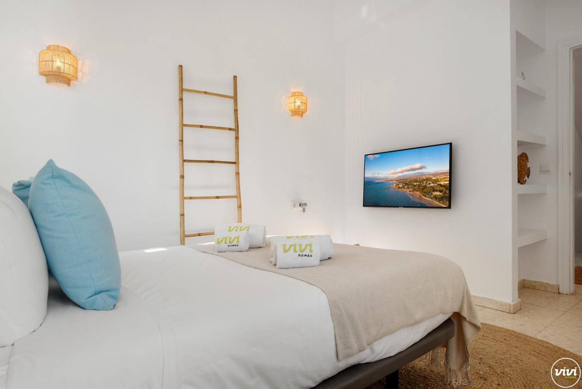 Vivi Homes - Casa Blanca Villa Estepona