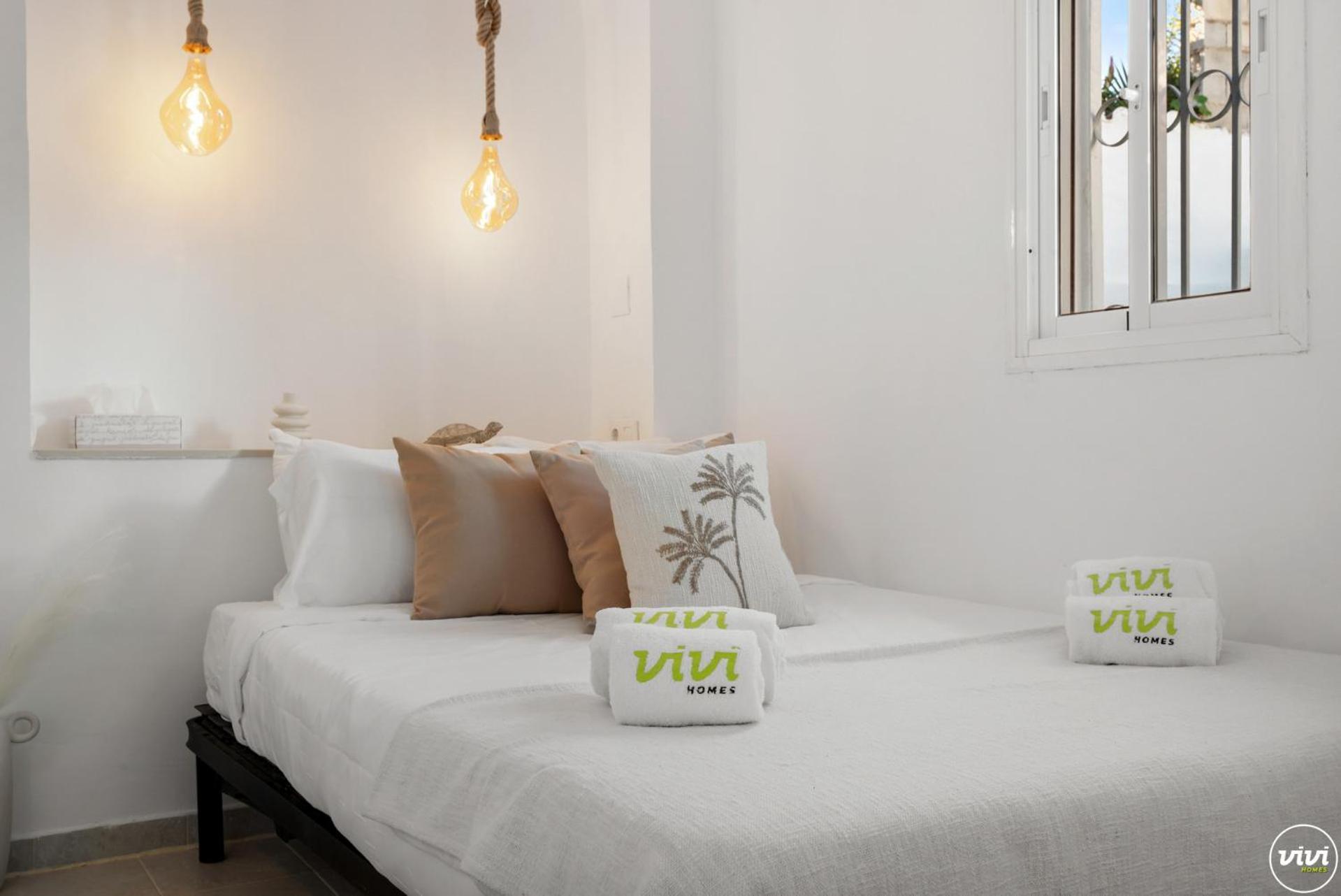 Vivi Homes - Casa Blanca