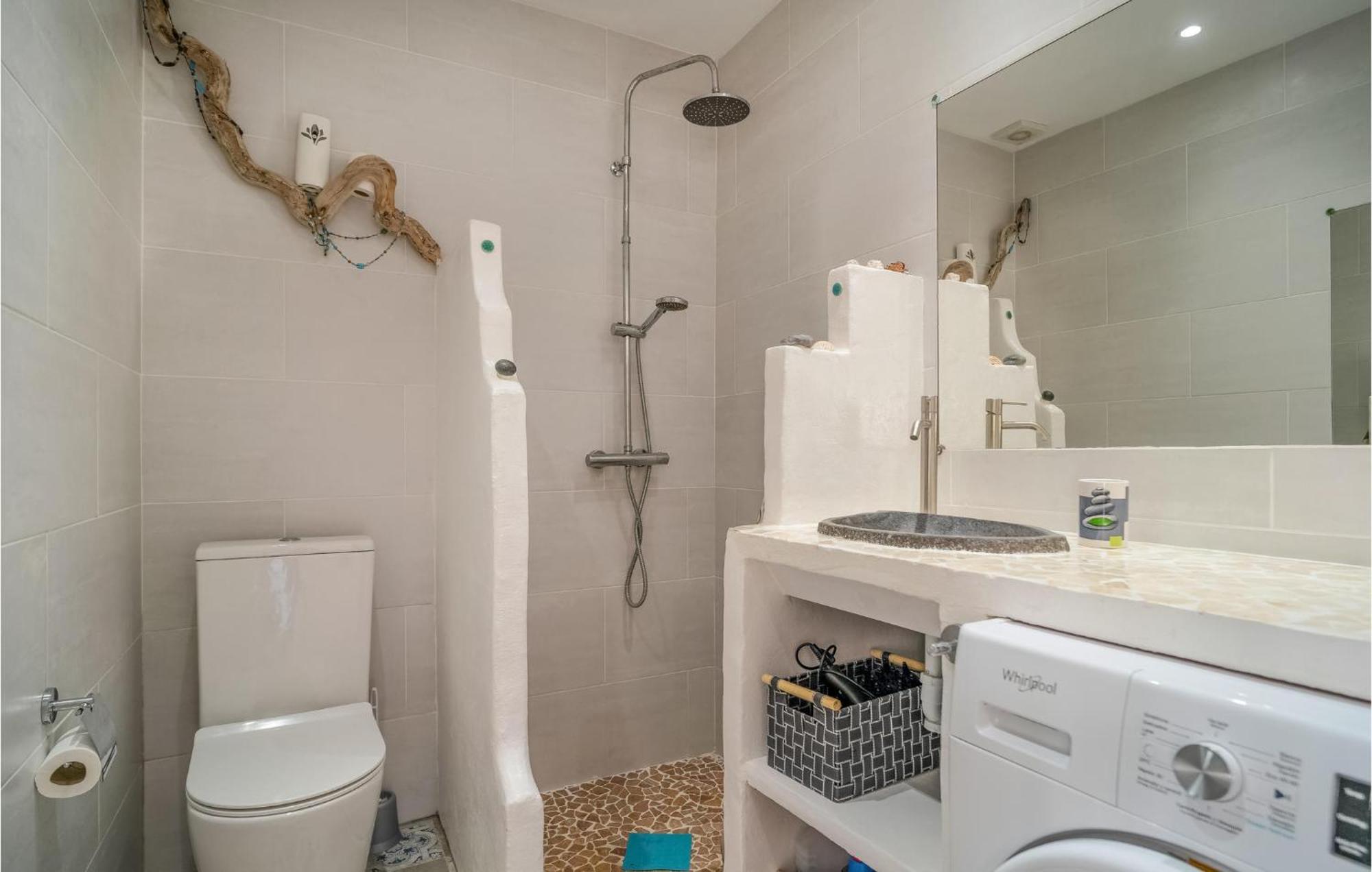 Vakantiehuis Lovely In With Kitchen Estepona