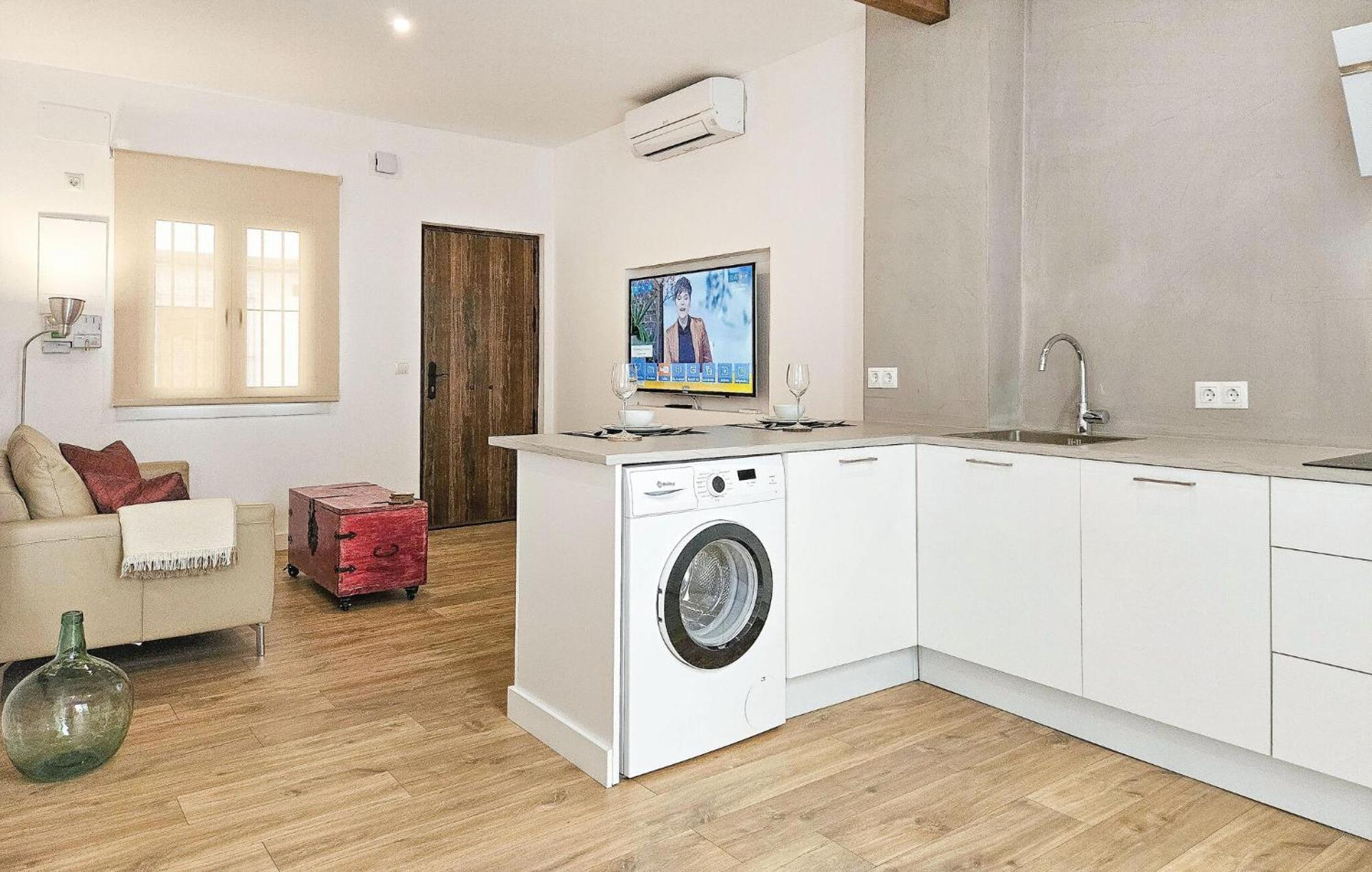 1 Bedroom Stunning In