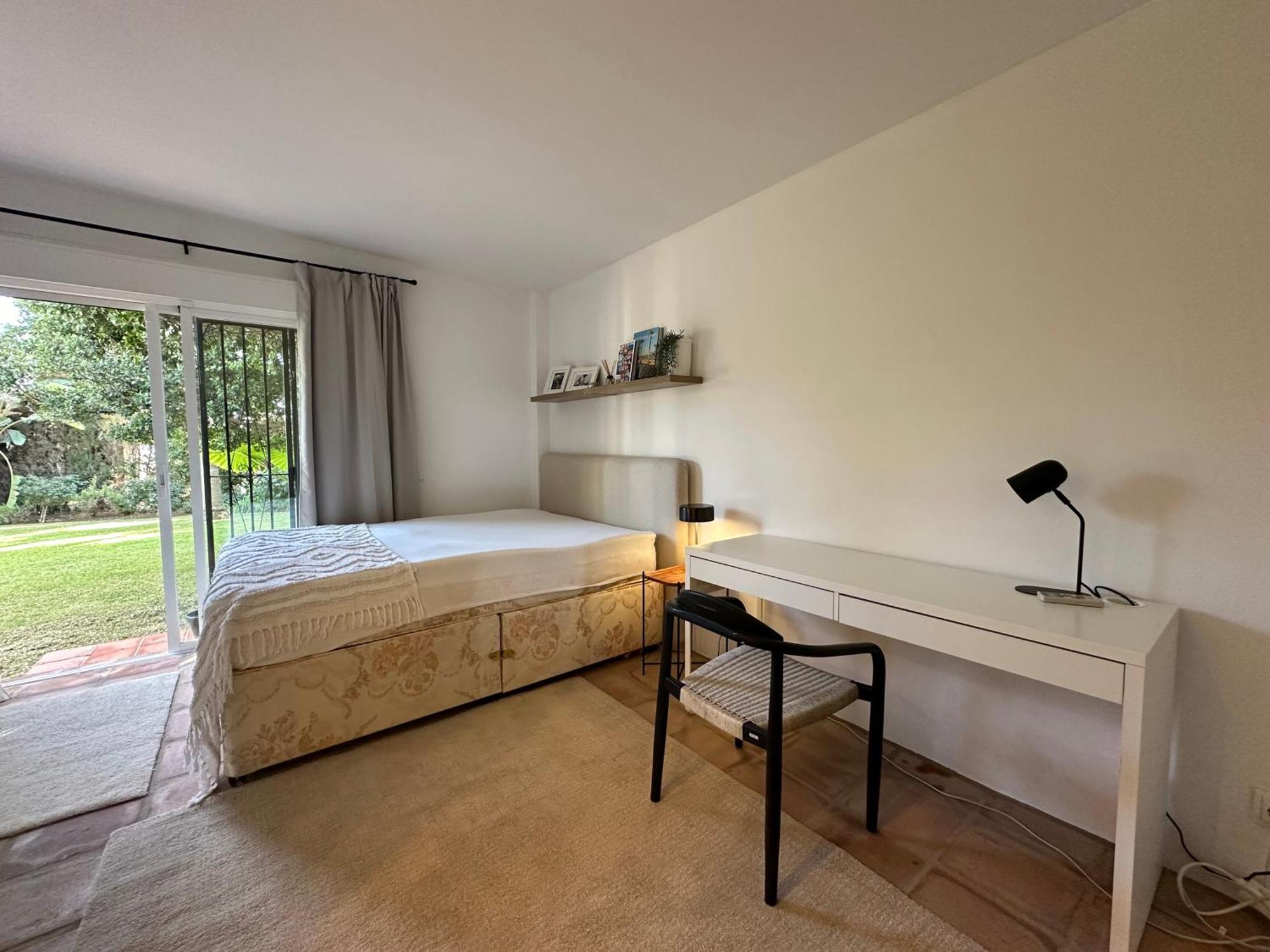 Holiday home Bianca Elegant 4br Beachside Near Golf, Restaurants & Puerto Banus Estepona