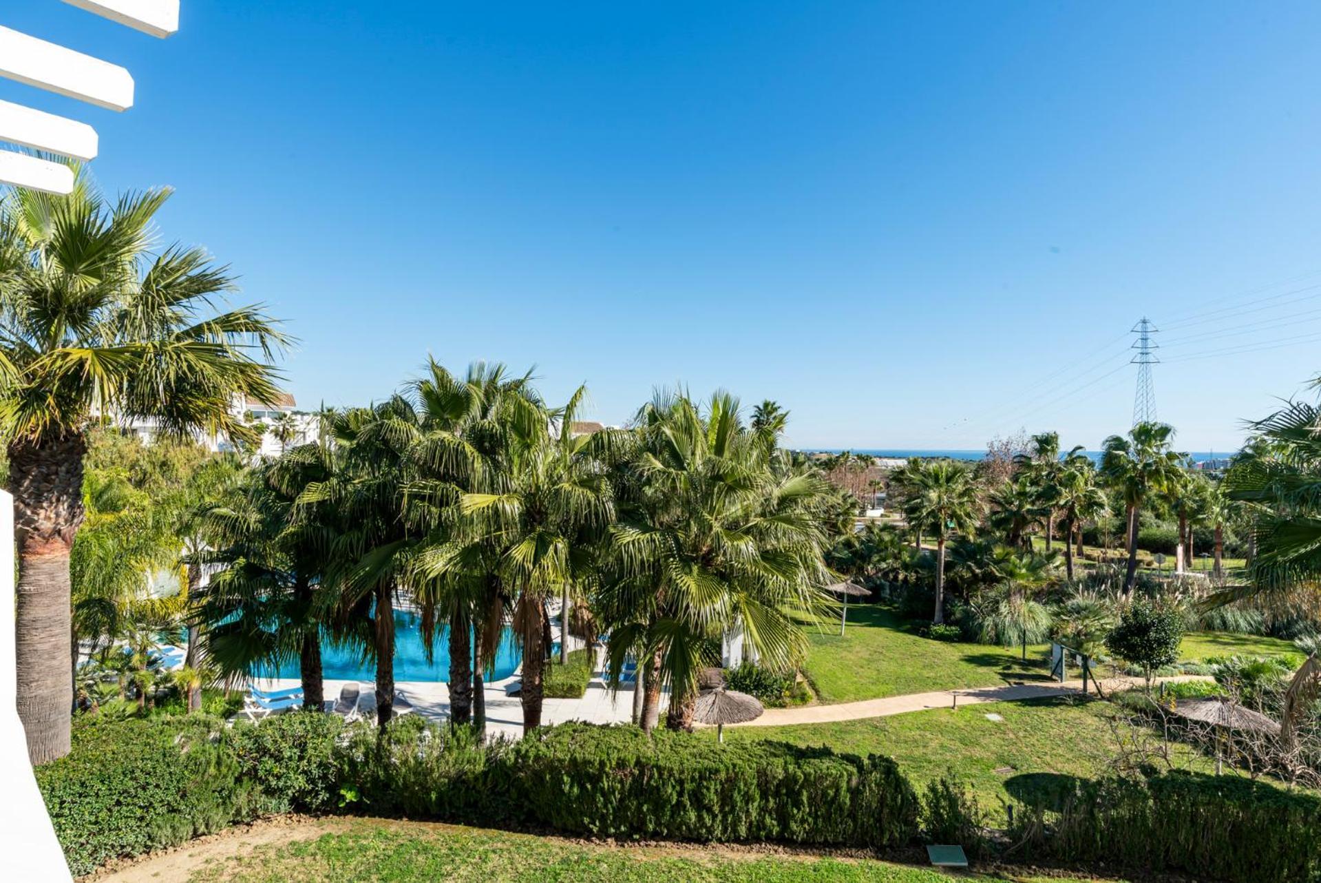 Apartment Luxury With Free Alcazaba Lagoon Access Estepona