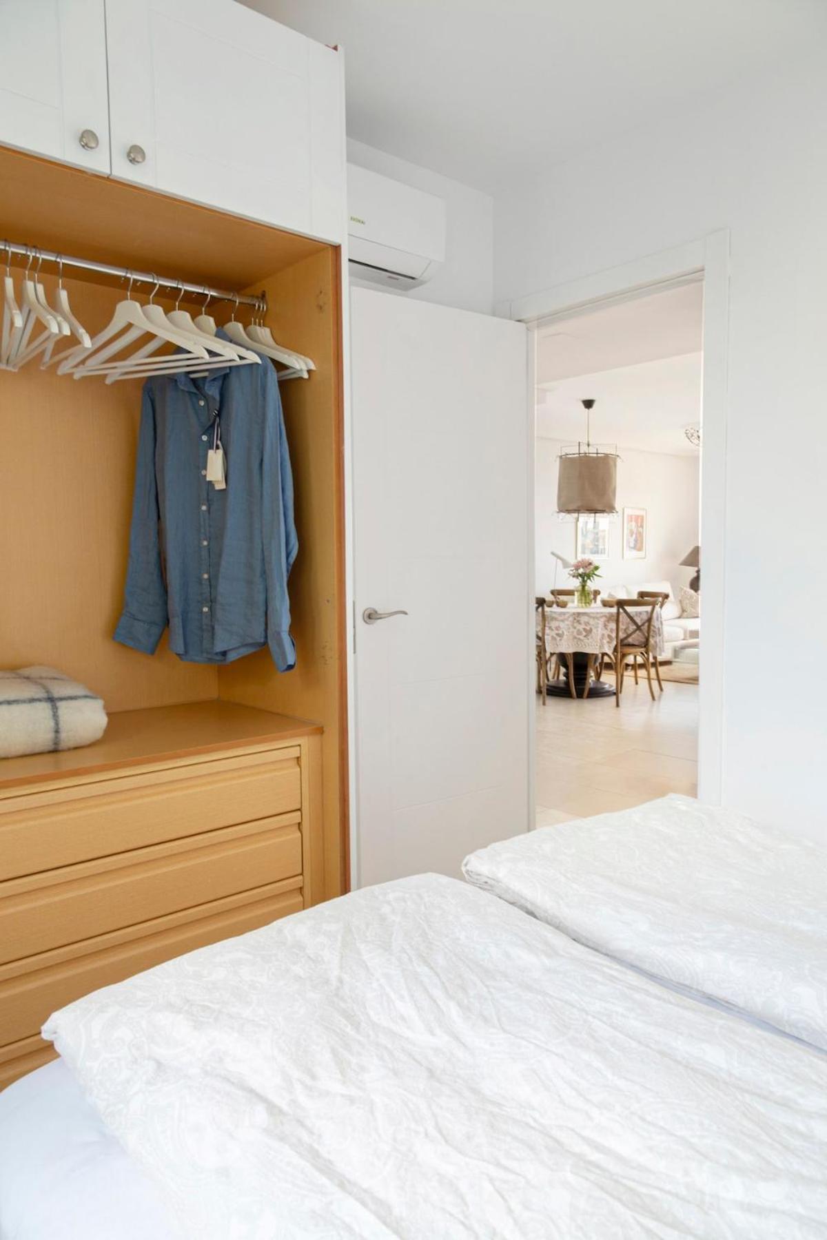 Bright 3 Bedroom Townhouse With Stunning Views *