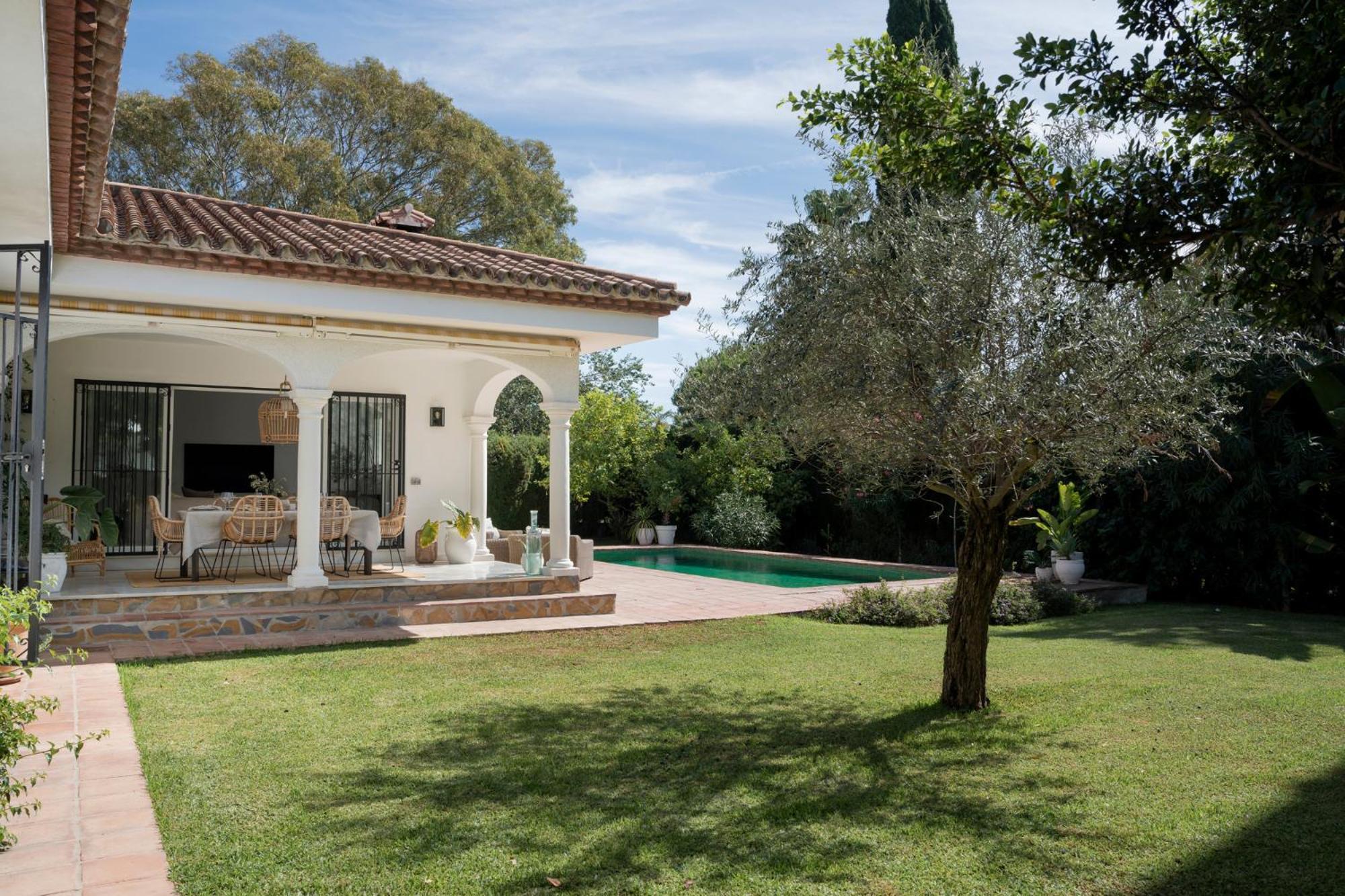 Holiday home Bianca Elegant 4br Beachside Near Golf, Restaurants & Puerto Banus