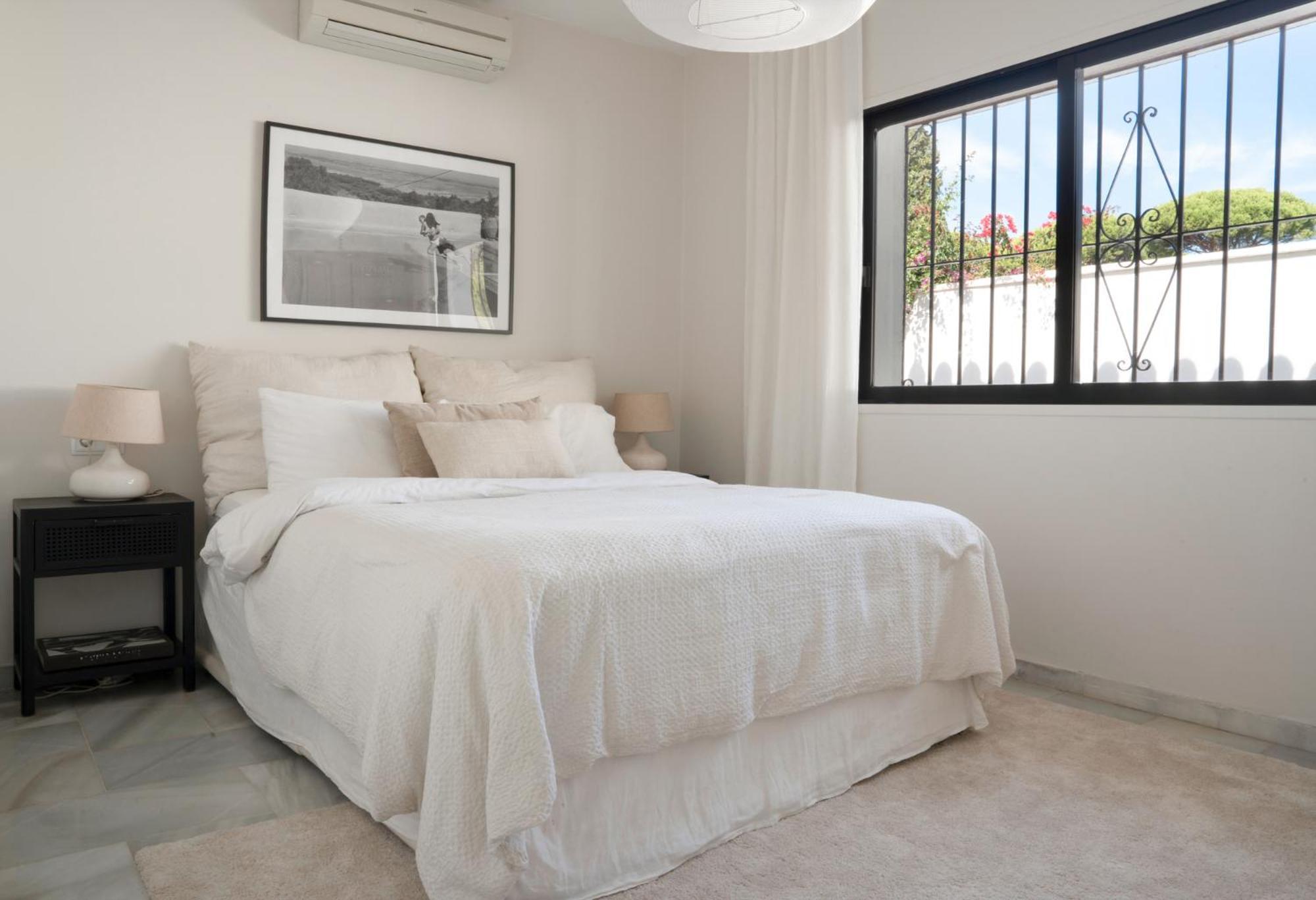 Holiday home Bianca Elegant 4br Beachside Near Golf, Restaurants & Puerto Banus