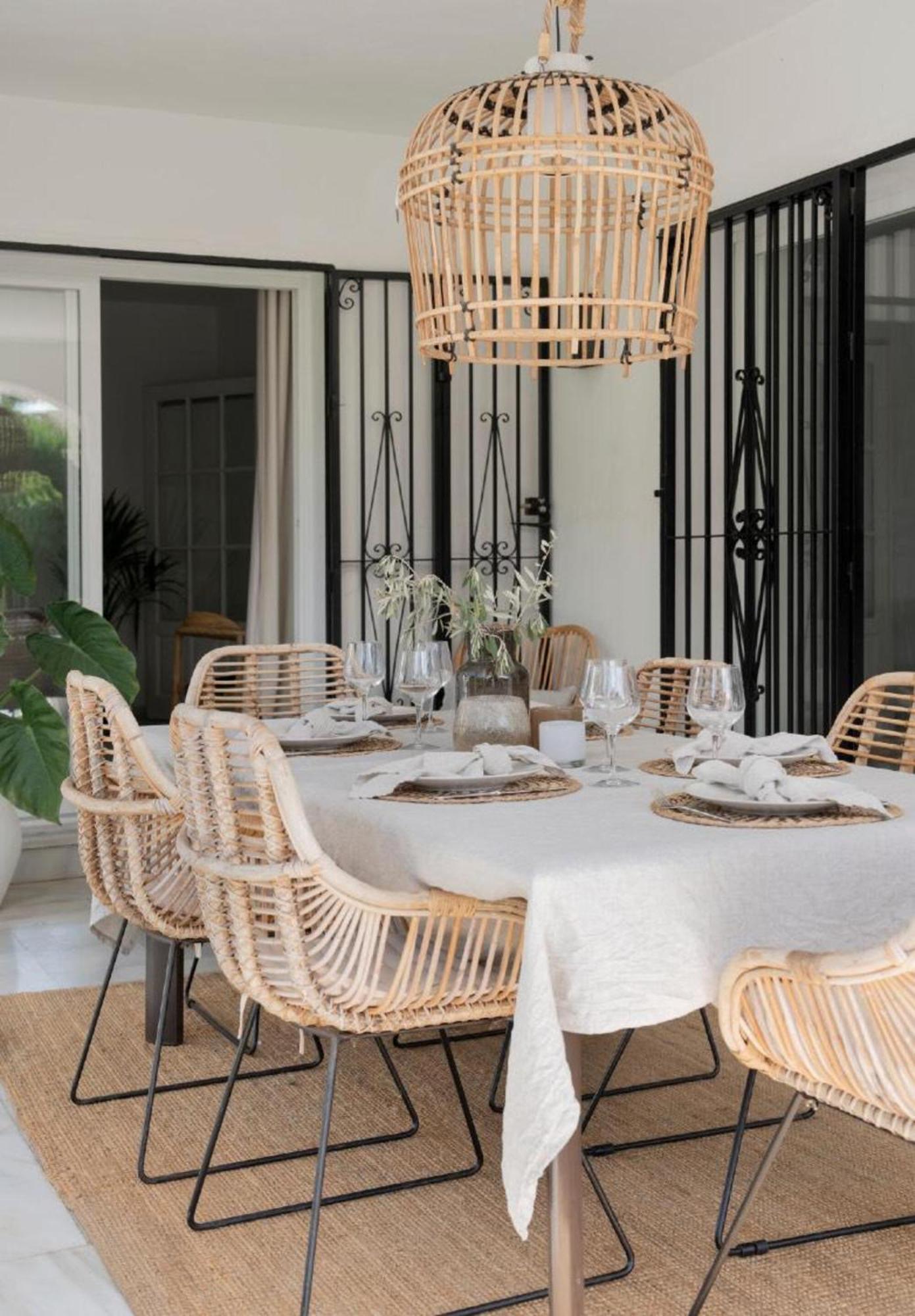 Bianca Elegant 4br Beachside Near Golf, Restaurants & Puerto Banus *