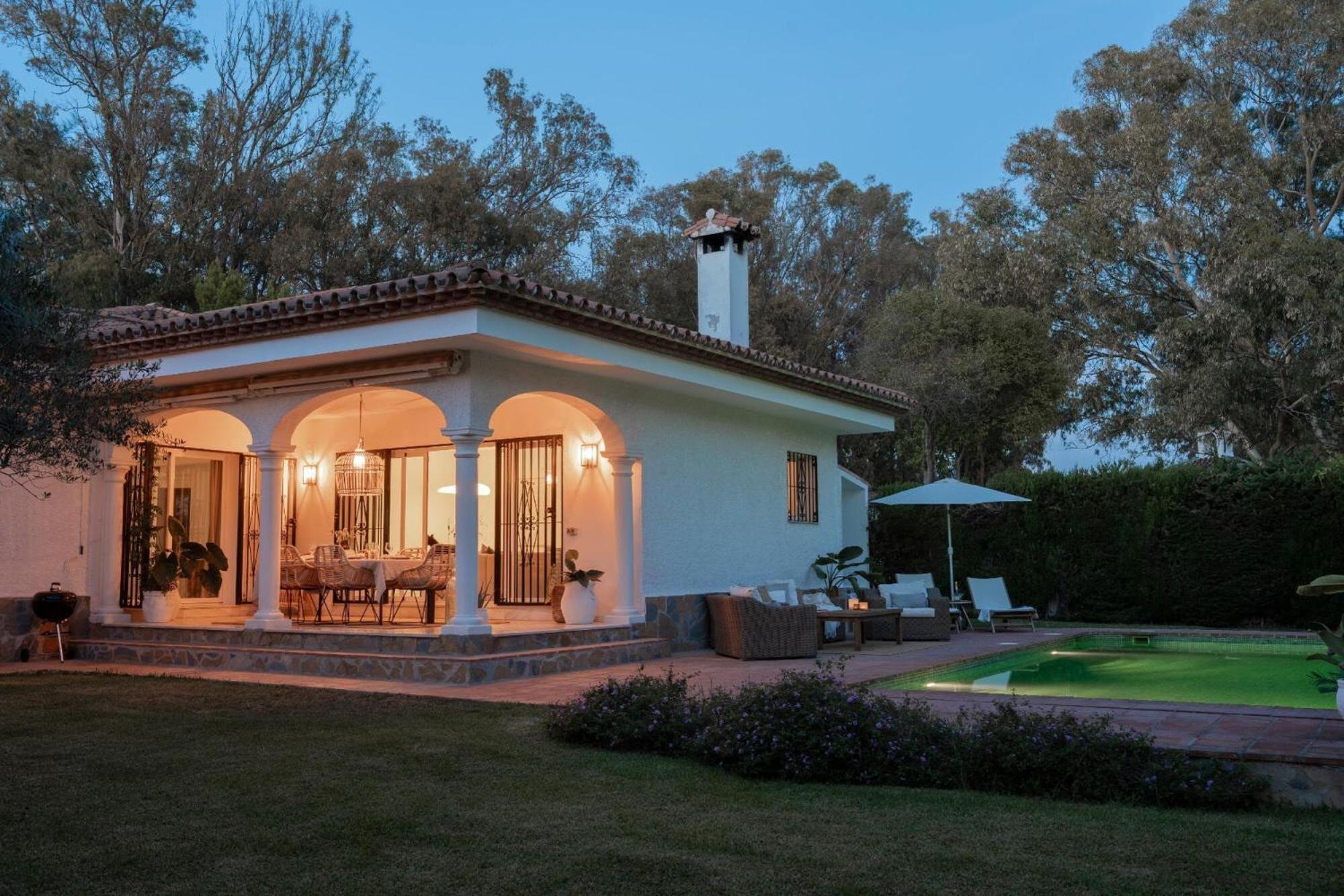 Bianca Elegant 4br Beachside Near Golf, Restaurants & Puerto Banus * Estepona