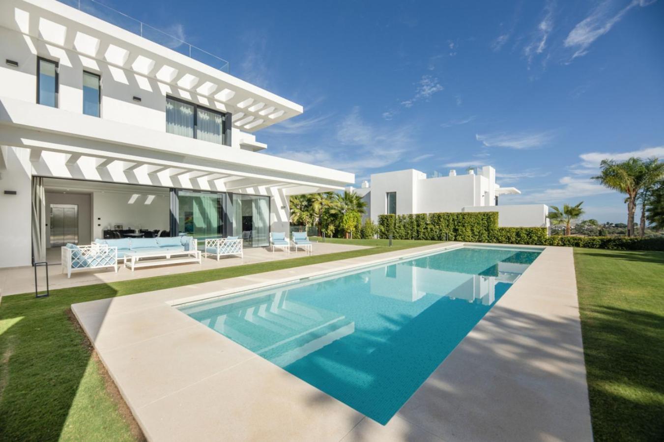 Olina Villa Estepona