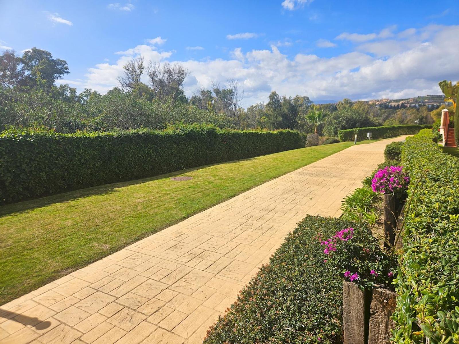 Pass The Keys Big With Golf Views In Urb Marquez De Atalaya * Estepona