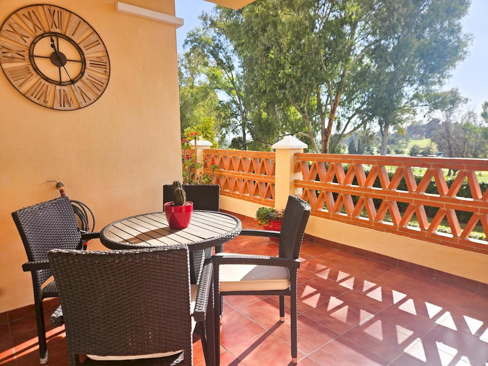 Pass The Keys Big With Golf Views In Urb Marquez De Atalaya Estepona