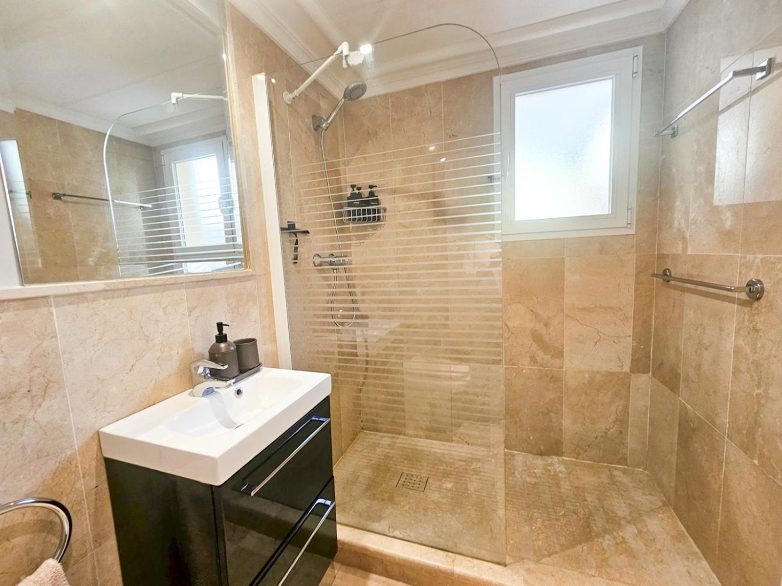 Pass The Keys Big With Golf Views In Urb Marquez De Atalaya