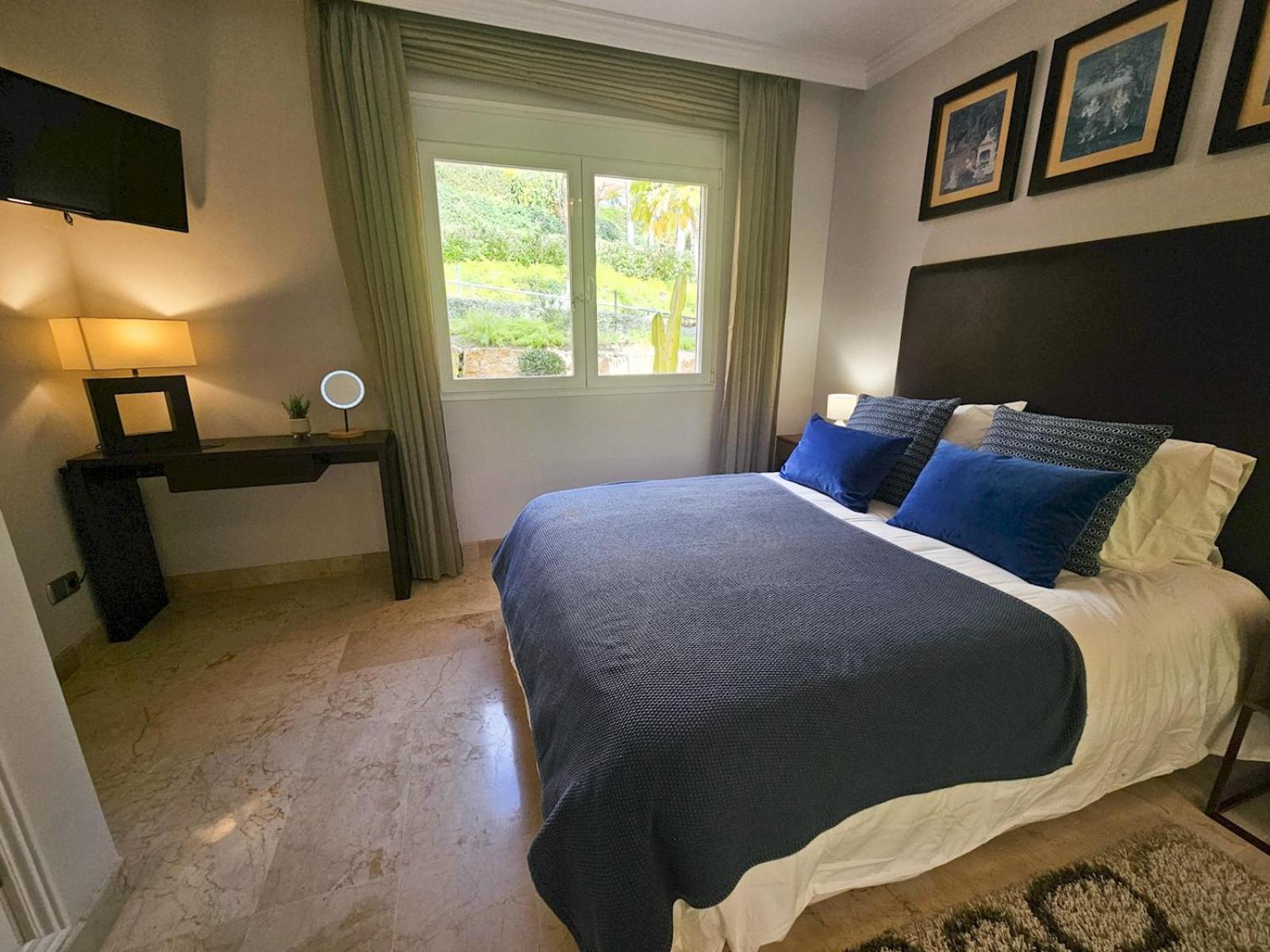 Pass The Keys Big With Golf Views In Urb Marquez De Atalaya Apartment Estepona
