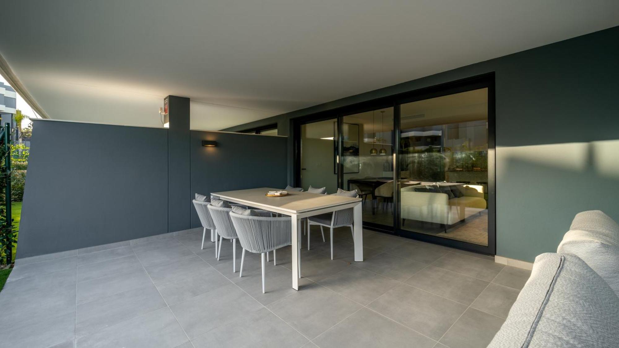 Apartment Modern Oasis Serene