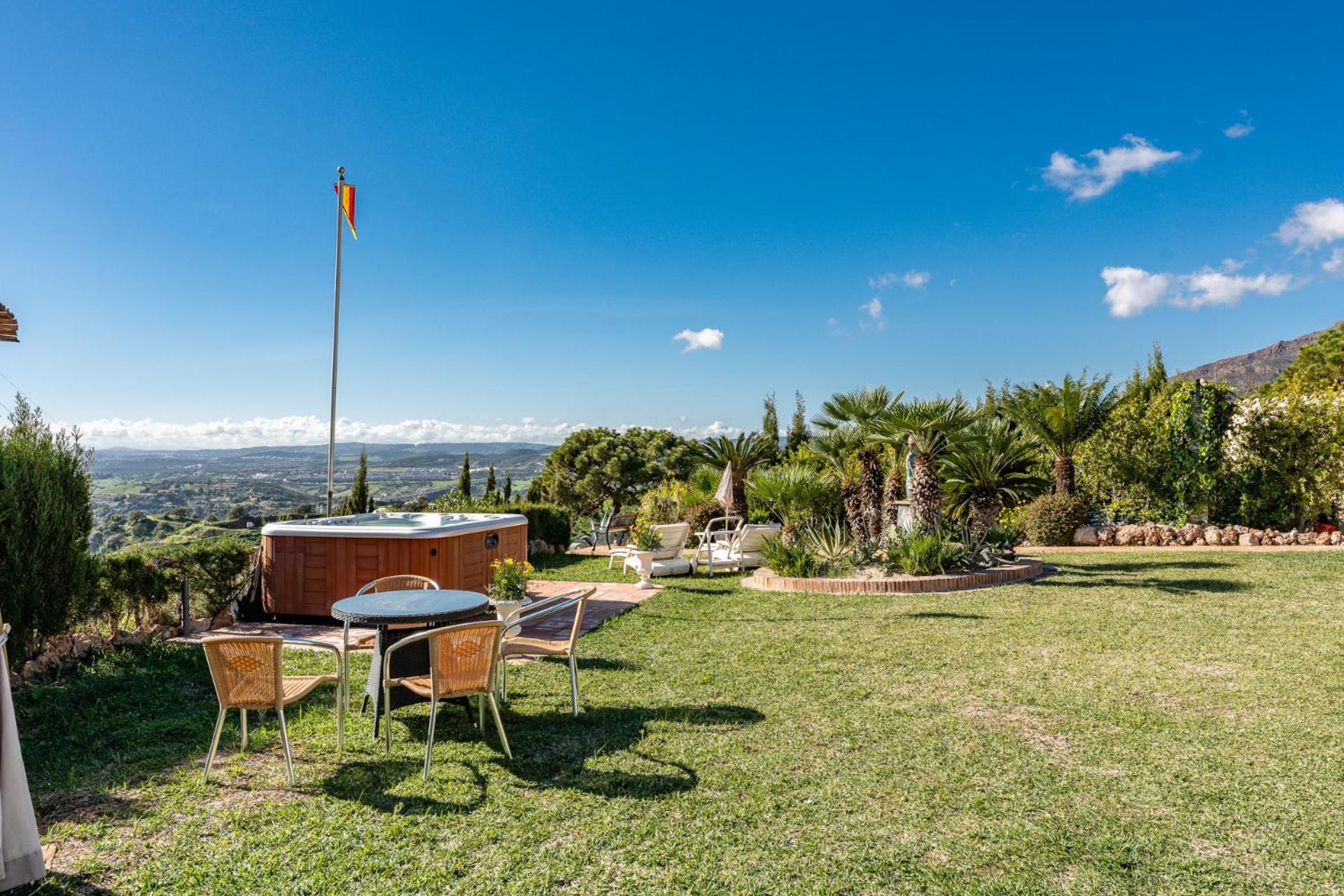 Camping With Sea View, Pool, Jacuzzi And Zen Garden - Only 5min To Town Сasa de vacaciones Estepona