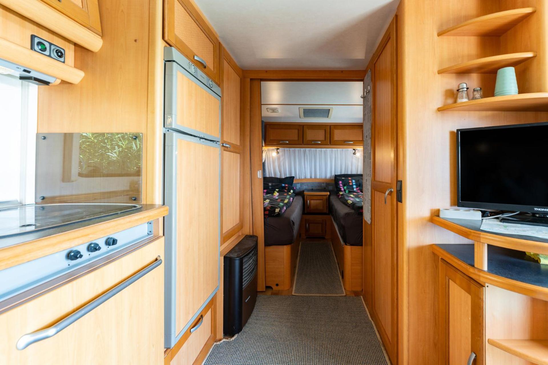 Camping With Sea View, Pool, Jacuzzi And Zen Garden - Only 5min To Town