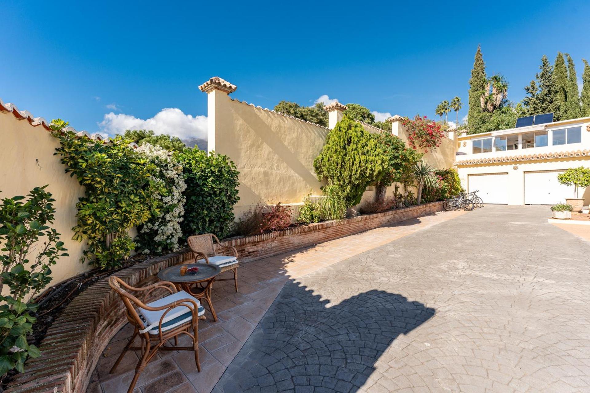 Holiday home Camping With Sea View, Pool, Jacuzzi And Zen Garden - Only 5min To Town Estepona