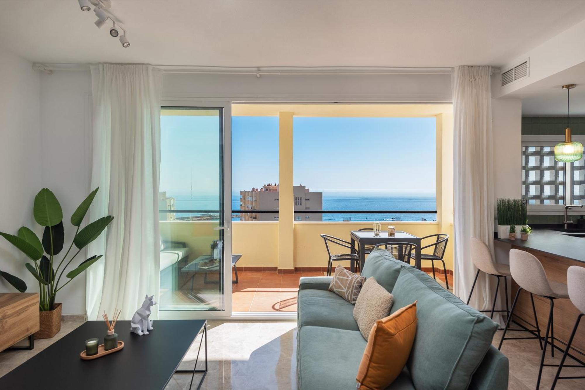 Terrace By The Sea Penthouse & Puerto De * Estepona