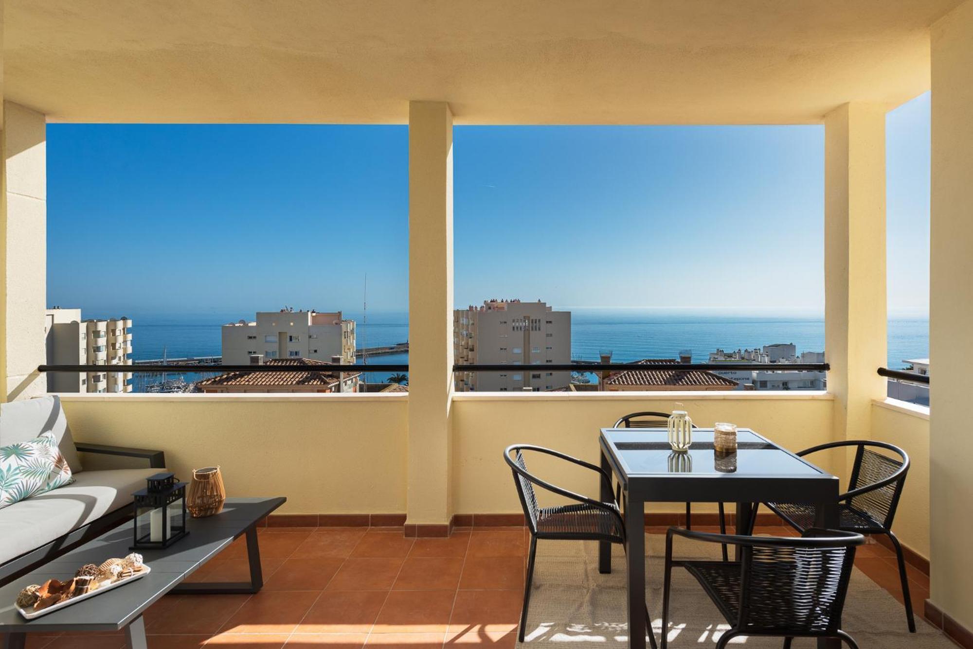 Terrace By The Sea Penthouse & Puerto De Apartamento Estepona