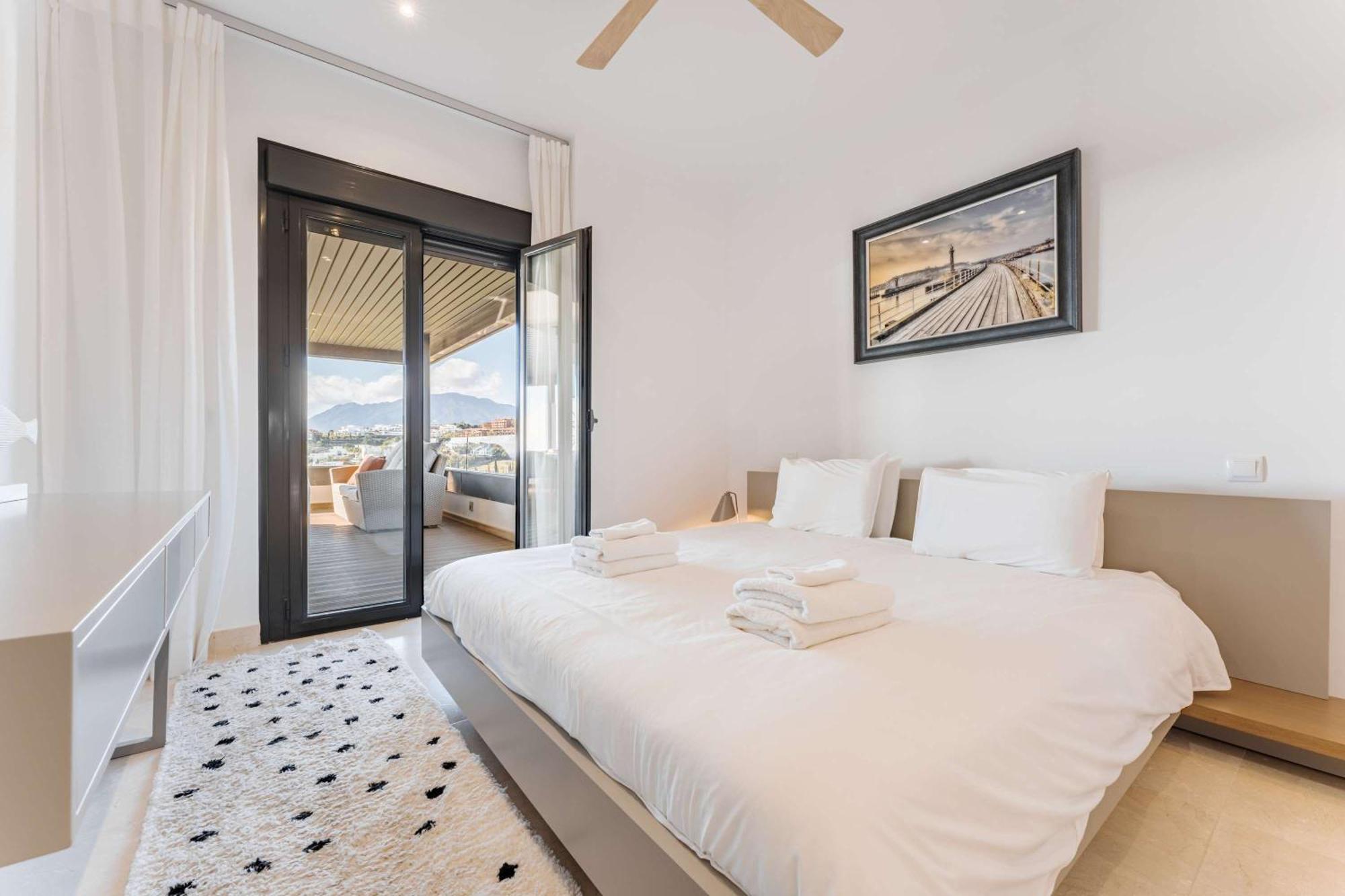 Hoyo19 10 Views Luxury Estepona