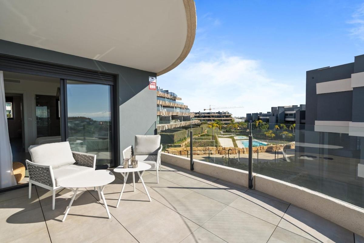 Discover Luxury Living In Estepona's Oasis-rdr467 * Estepona