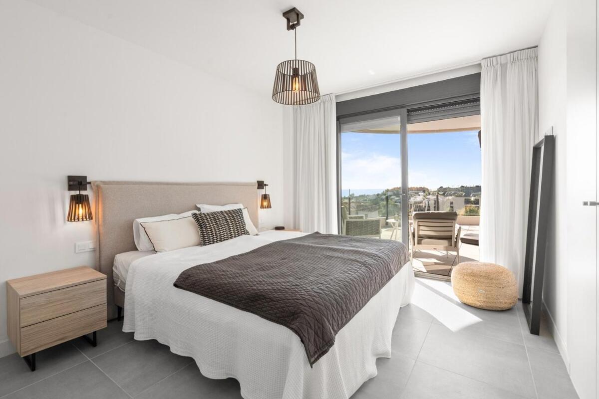 Discover Luxury Living In Estepona's Oasis-rdr467