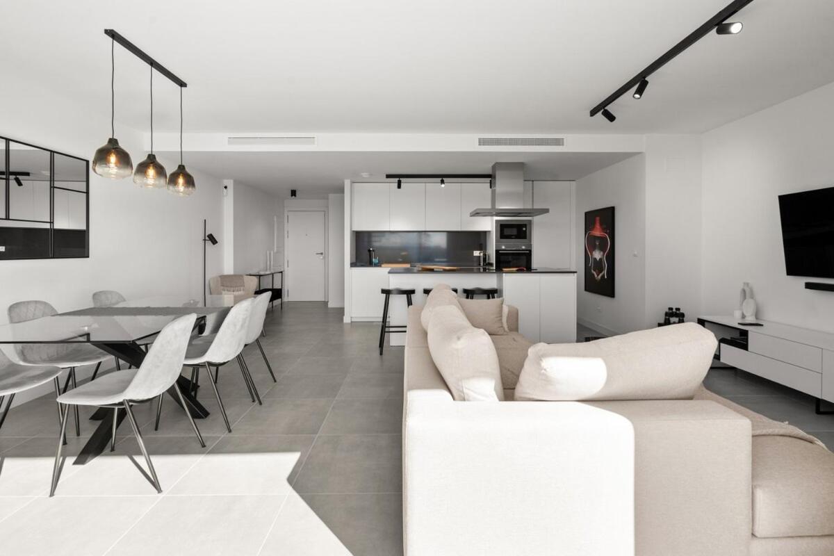 Discover Luxury Living In Estepona's Oasis-rdr467 *