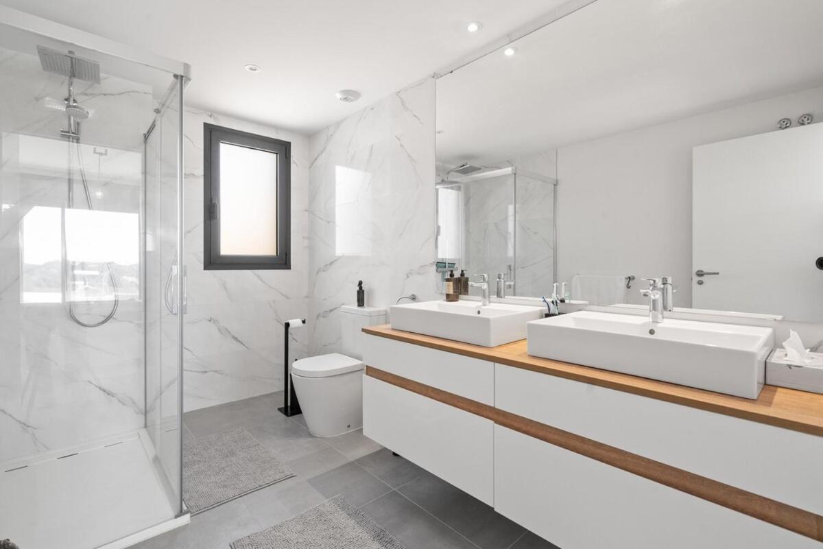 Discover Luxury Living In Estepona's Oasis-rdr467 Estepona