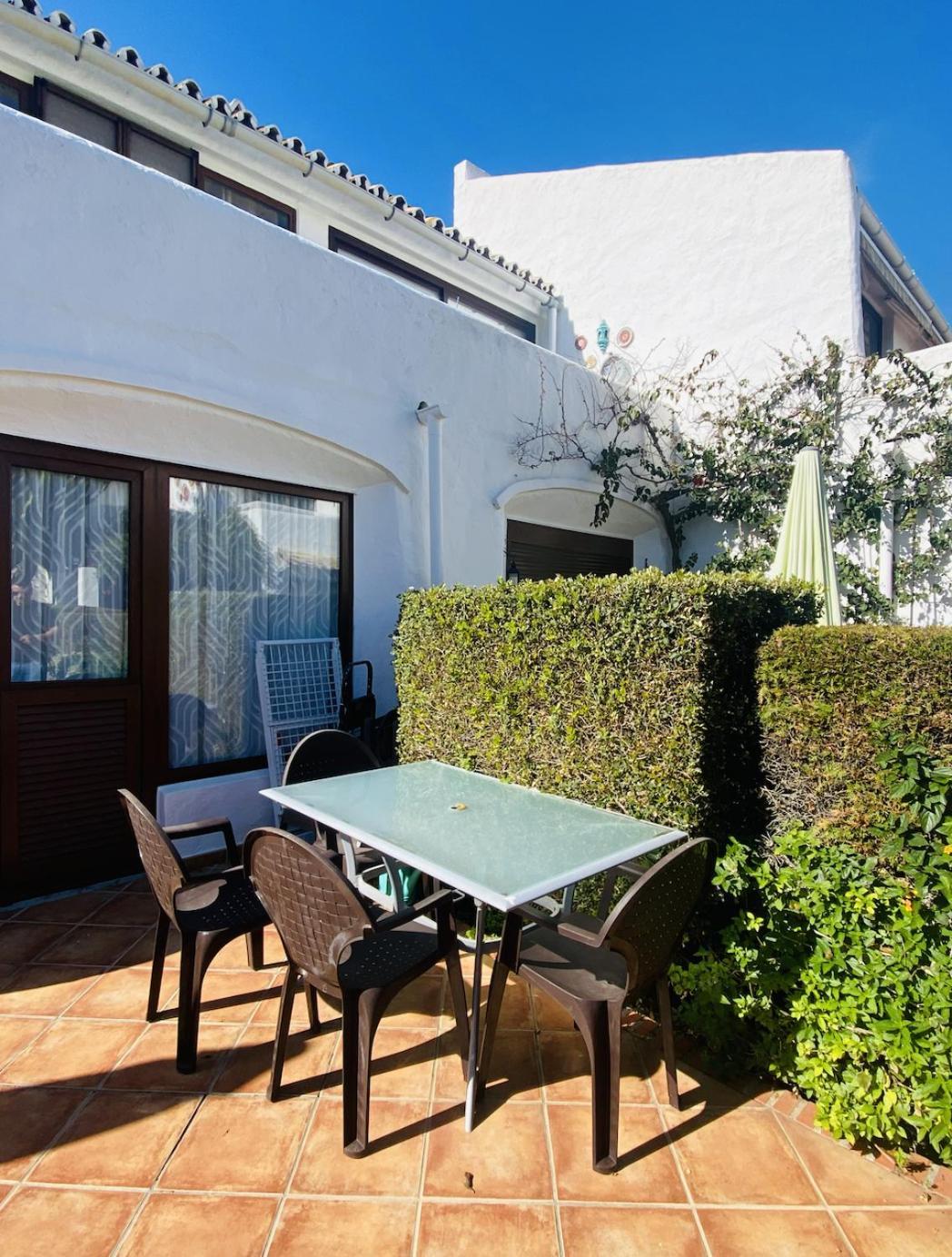 Alia Townhouse Apartment *