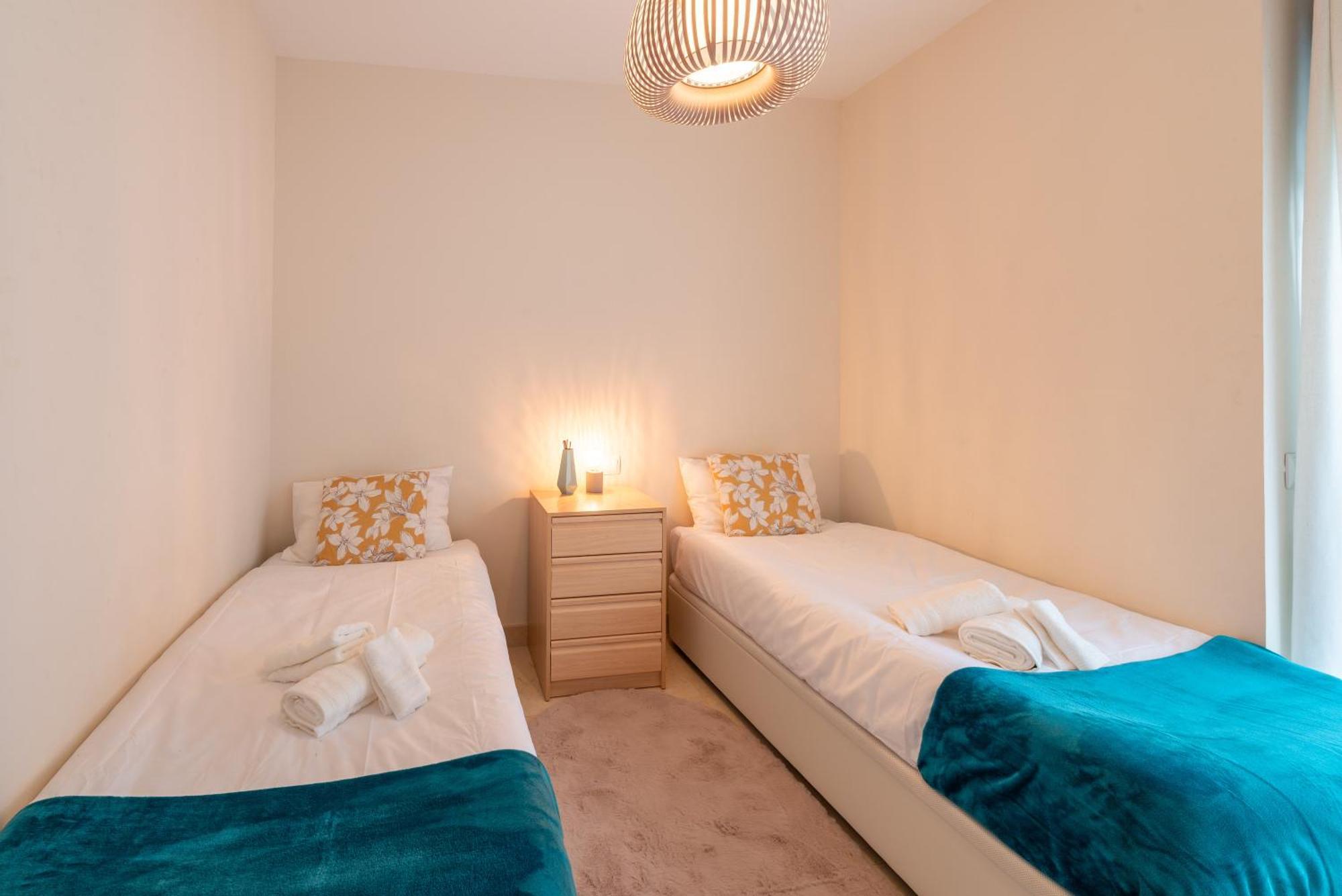 Elegant Getaway Near Padierna Marbella Lux Apartamento *
