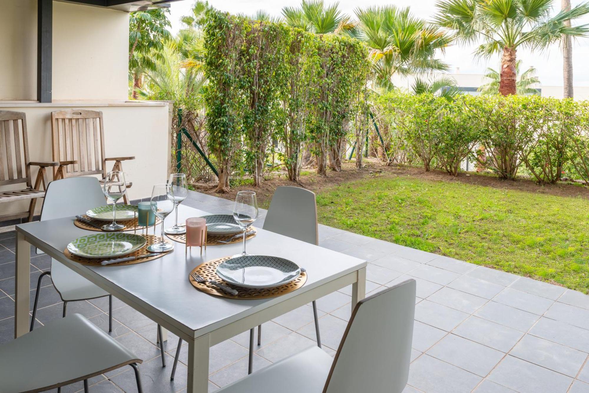 Elegant Getaway Near Padierna Marbella Lux Apartamento Estepona