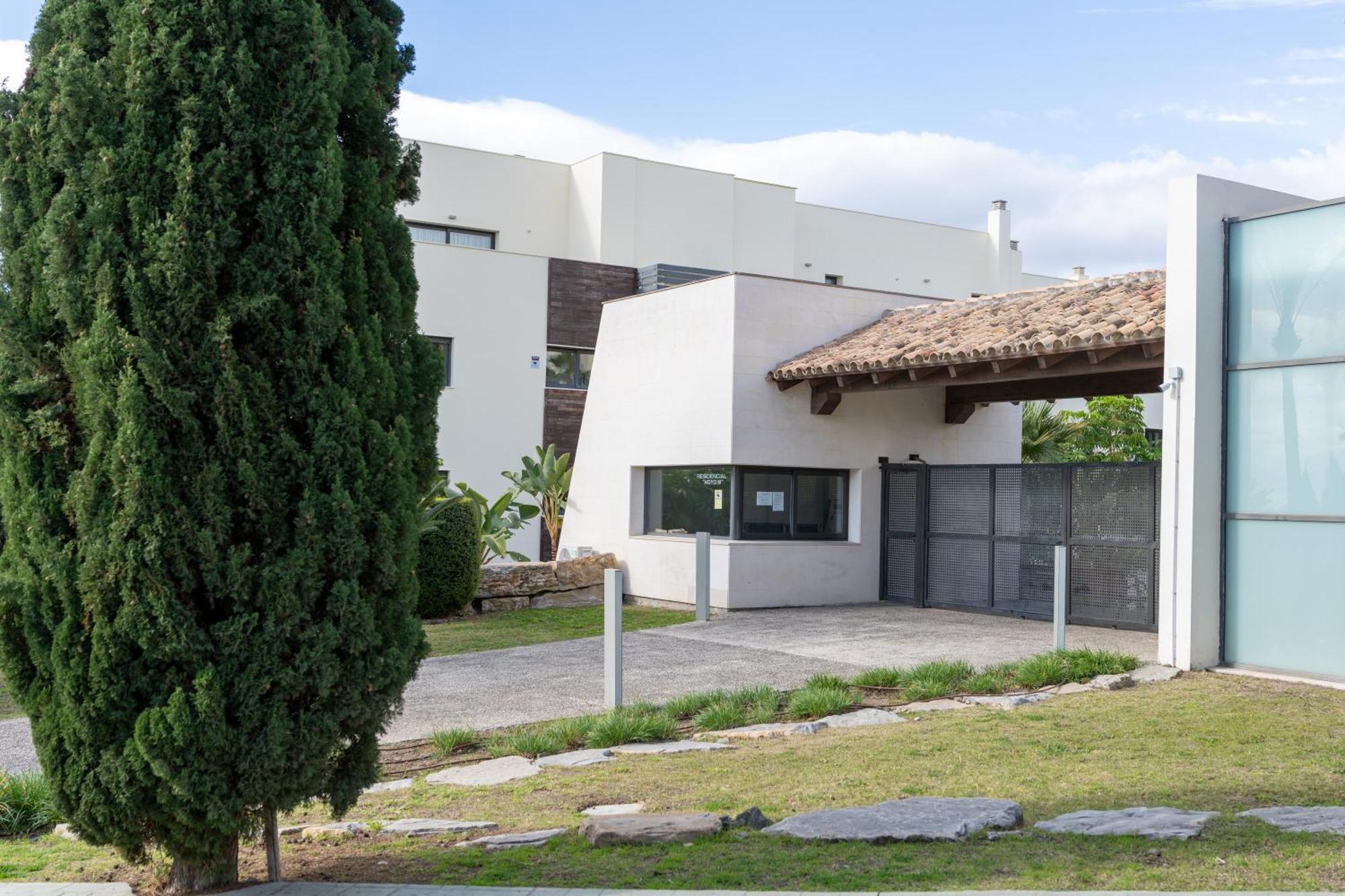 Elegant Getaway Near Padierna Marbella Lux Estepona