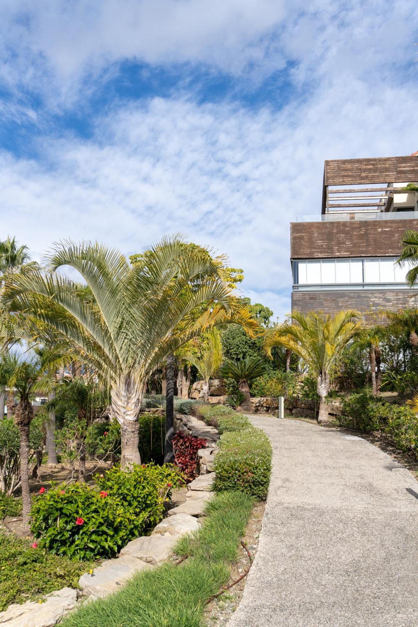 Elegant Getaway Near Padierna Marbella Lux Apartamento Estepona