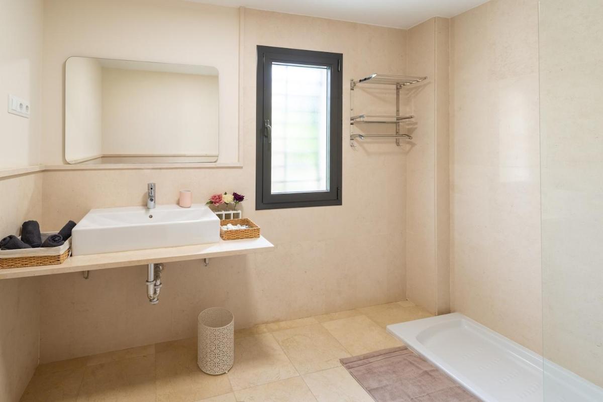 Elegant Getaway Near Padierna Marbella Lux Apartamento Estepona