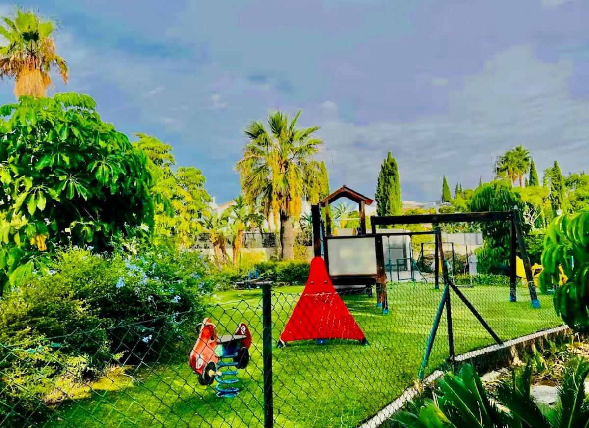 Apartamento Elegant Getaway Near Padierna Marbella Lux *