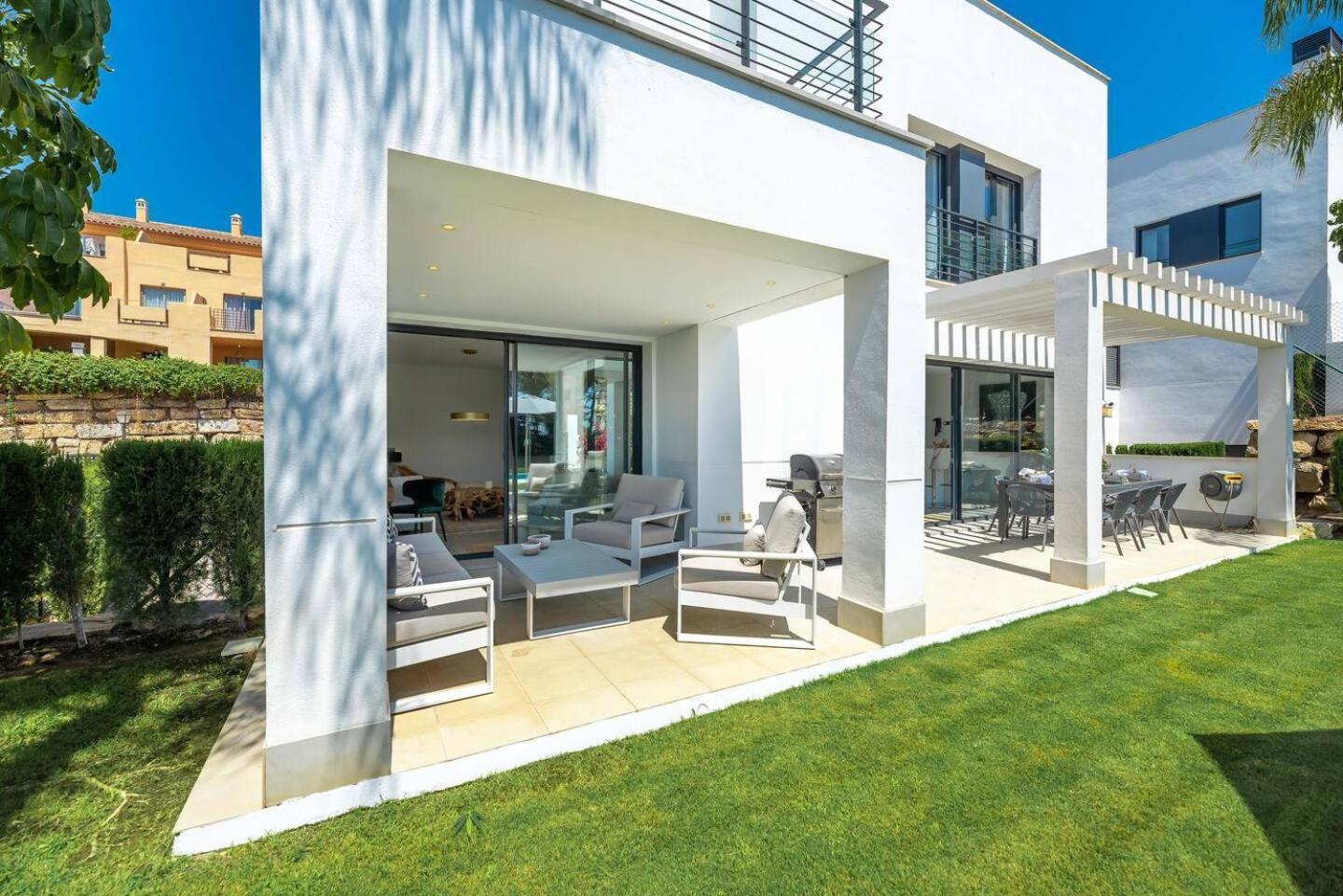 New Luxury 4br Pool, Bbq * Estepona