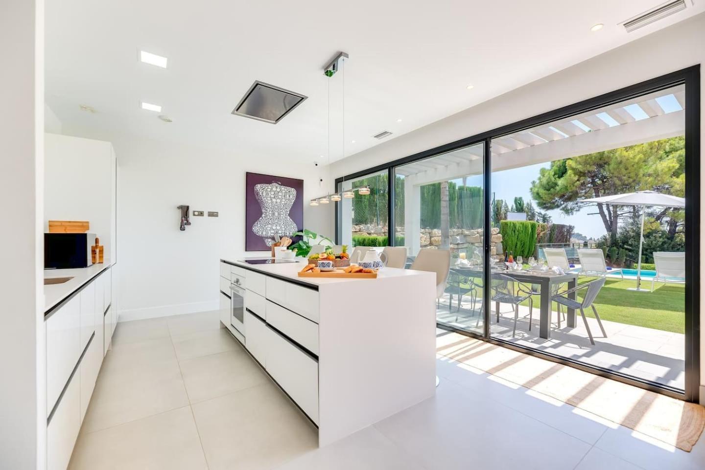 New Luxury 4br Pool, Bbq Villa *