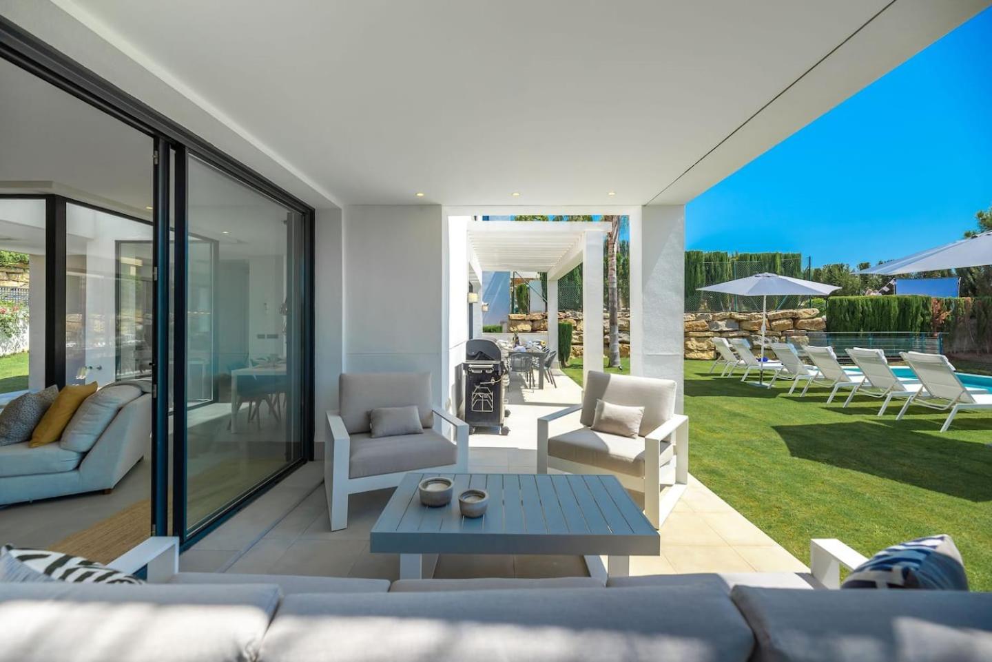 New Luxury 4br Pool, Bbq Villa *